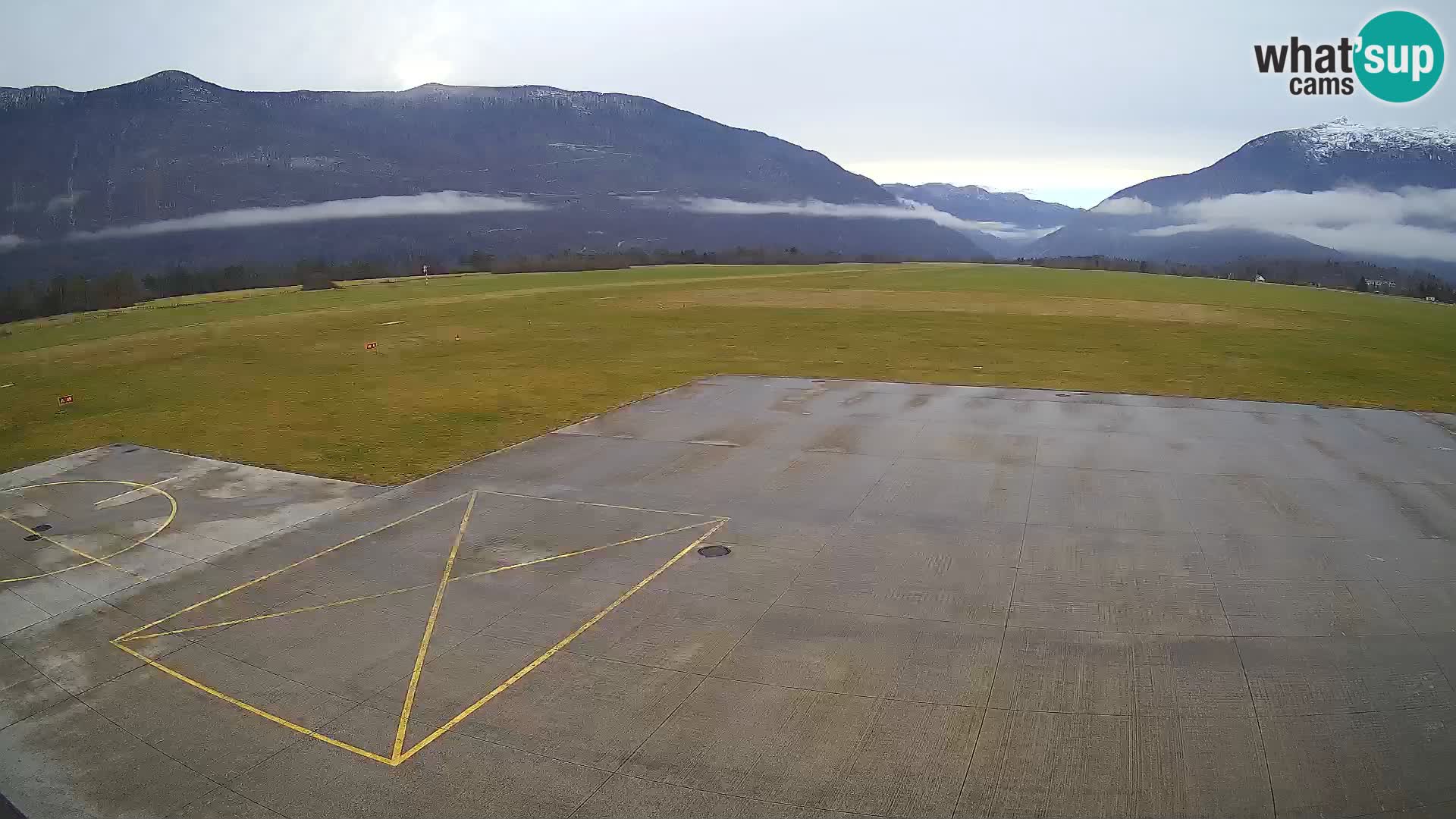 Bovec spletna kamera letališče – Skydive Bovec