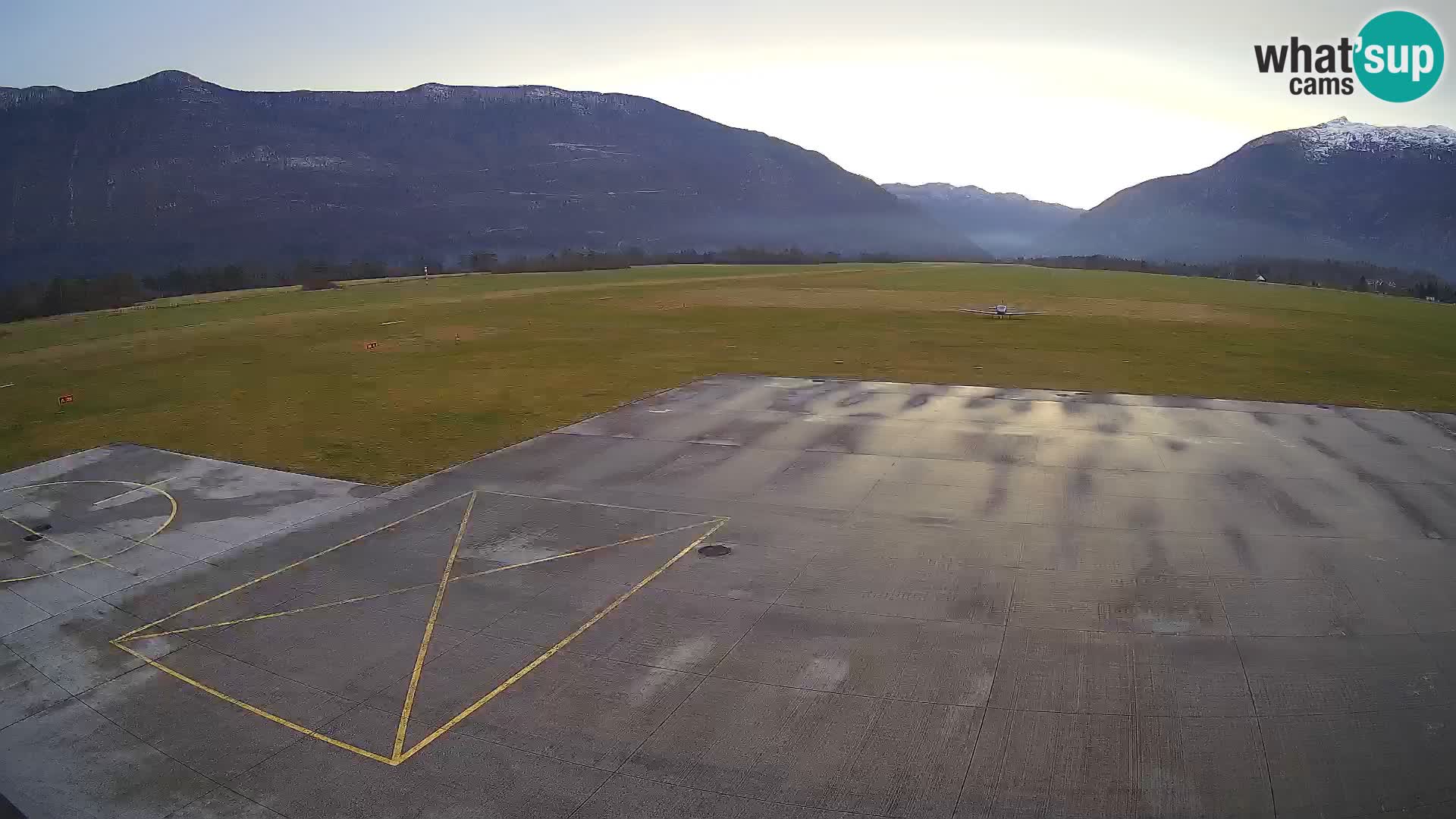 Bovec airport webcam – Skydive Bovec