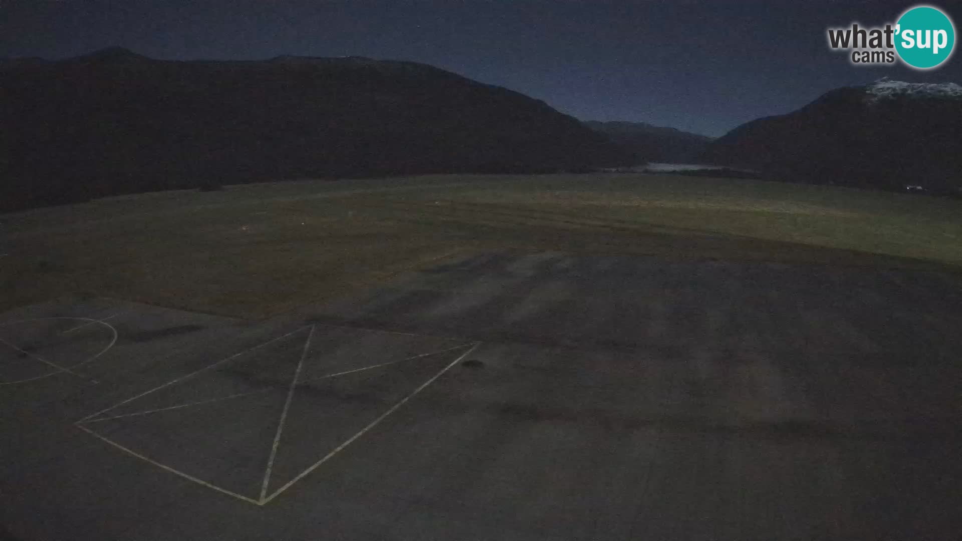 Bovec spletna kamera letališče – Skydive Bovec