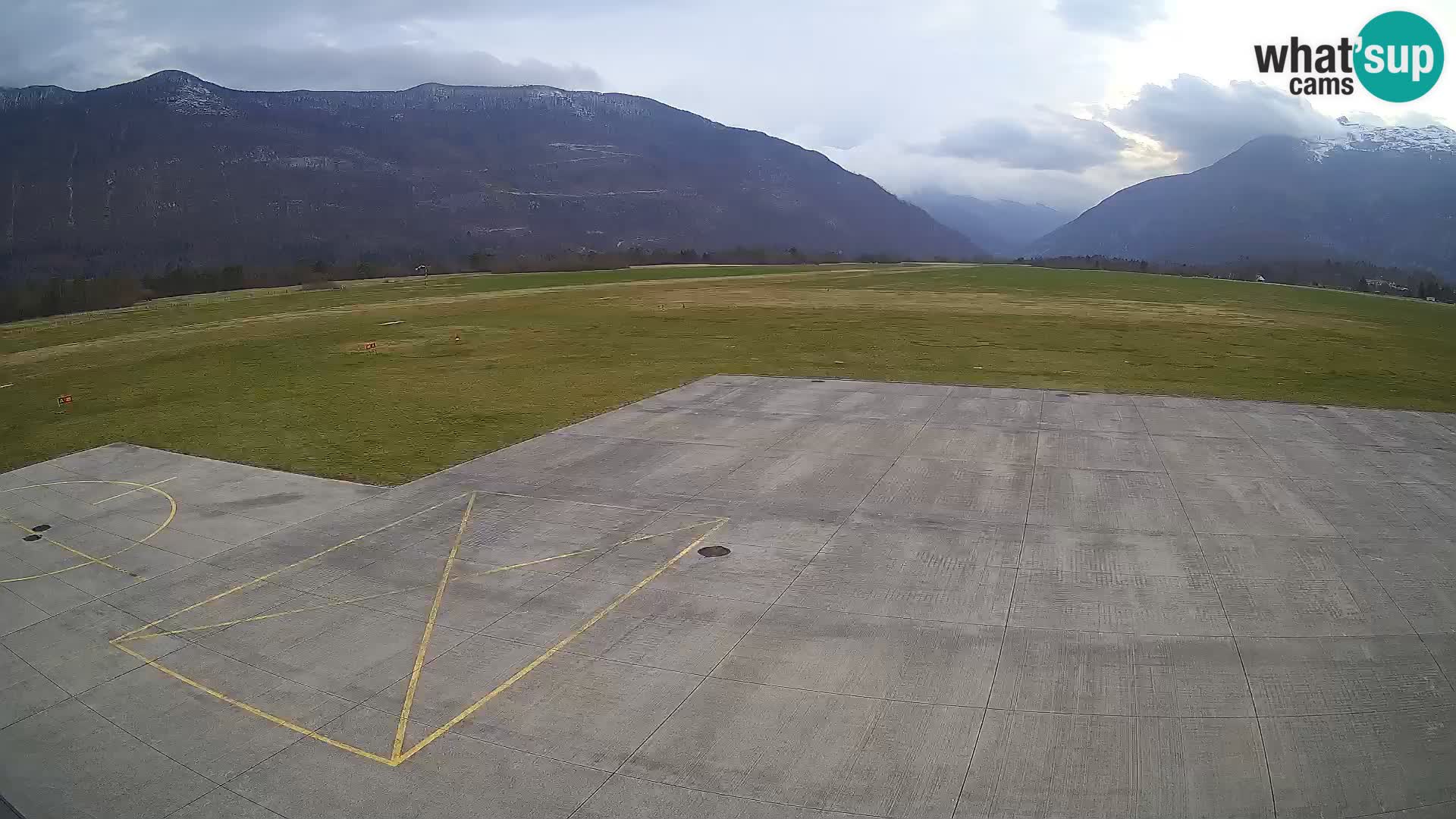 Webcam de l’aéroport de Bovec – Skydive Bovec