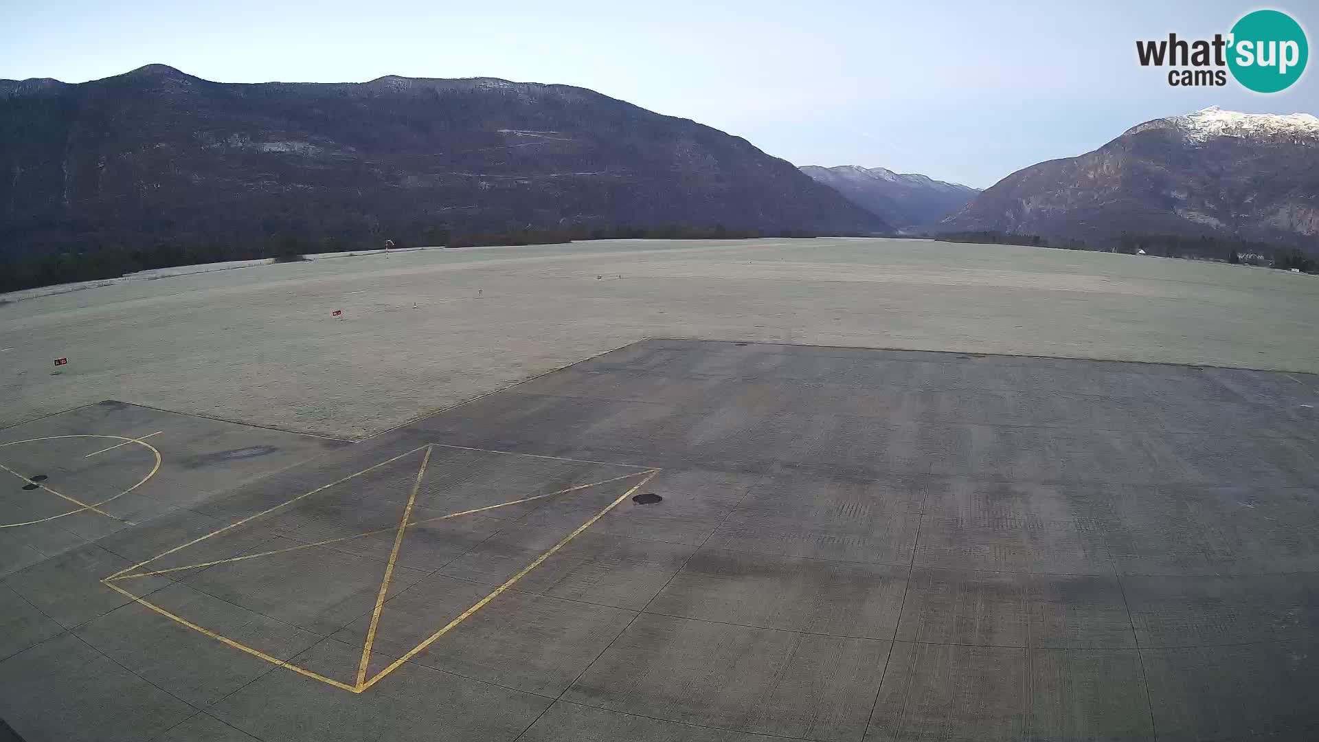 Bovec airport webcam – Skydive Bovec