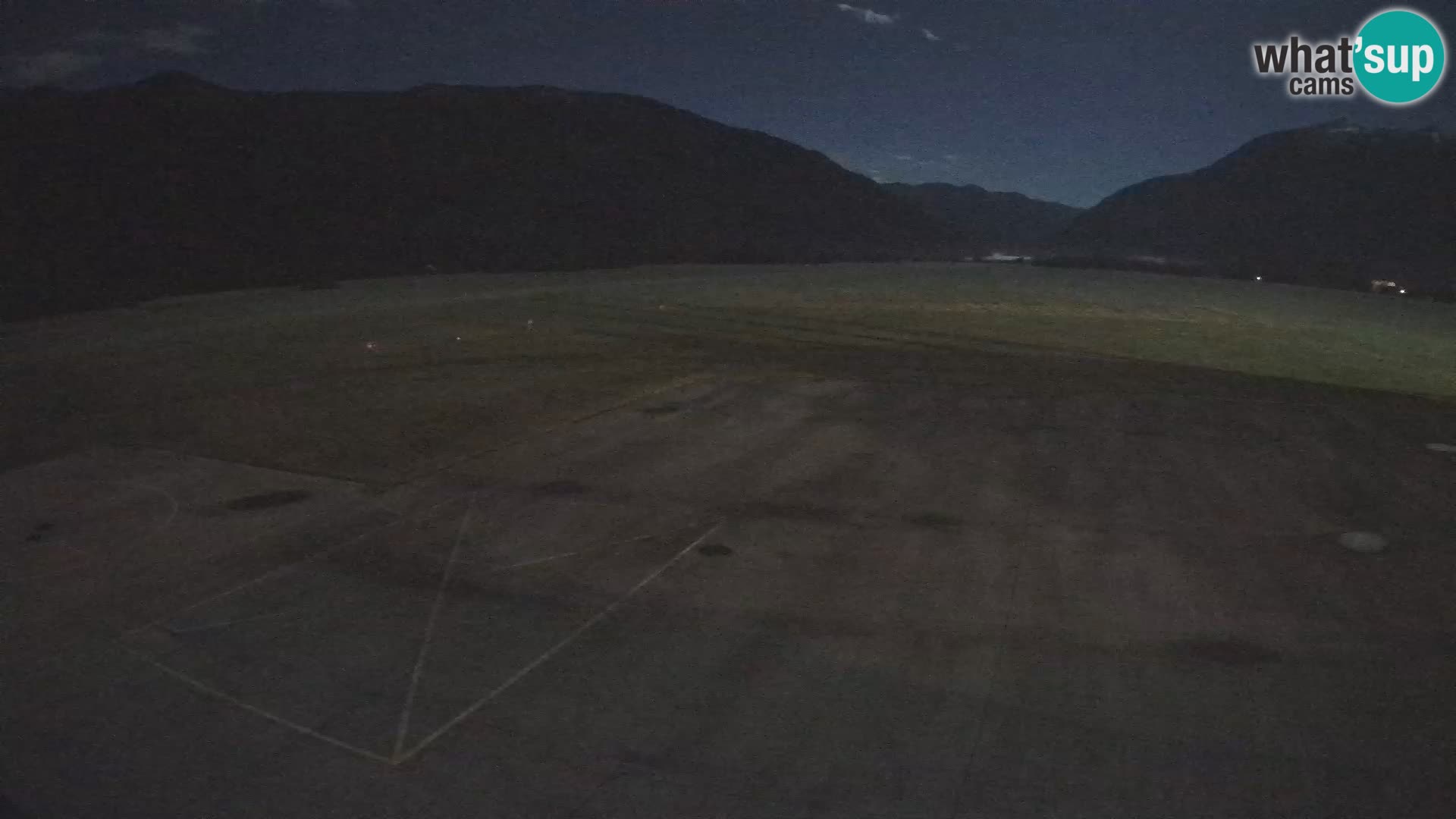 Bovec spletna kamera letališče – Skydive Bovec