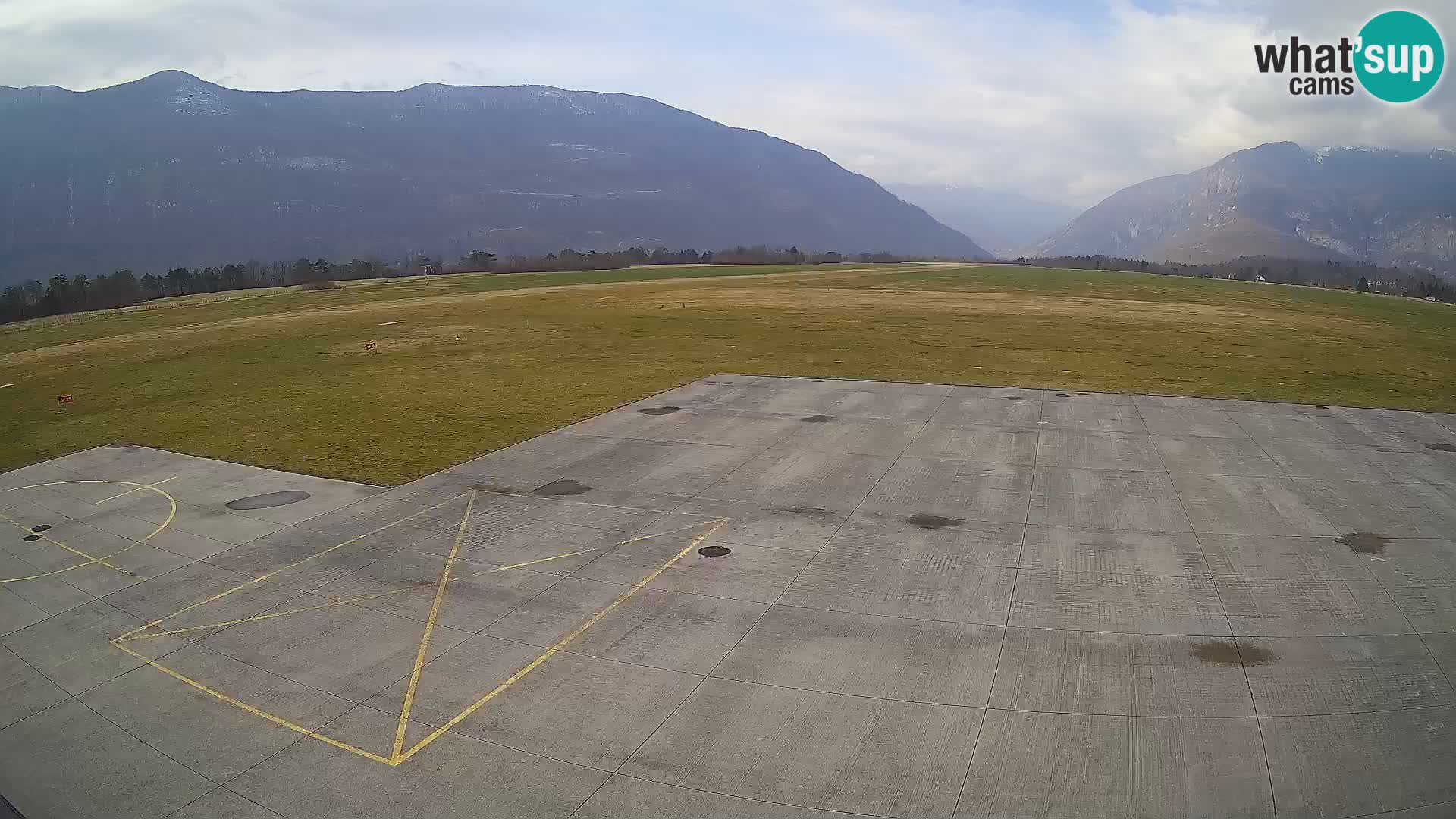 Bovec airport webcam – Skydive Bovec