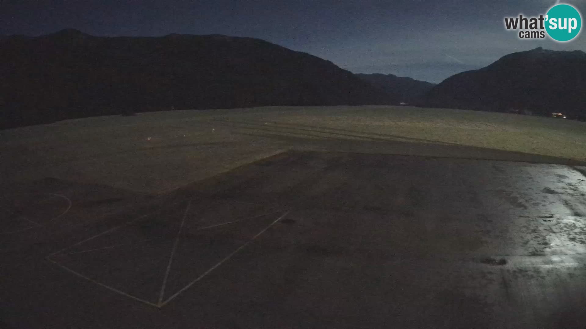 Webcam aereoporto di Bovec (Plezzo) – Vista verso il Kanin