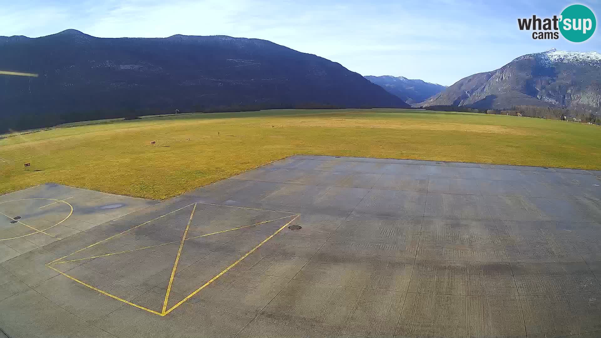 Bovec airport webcam – Skydive Bovec