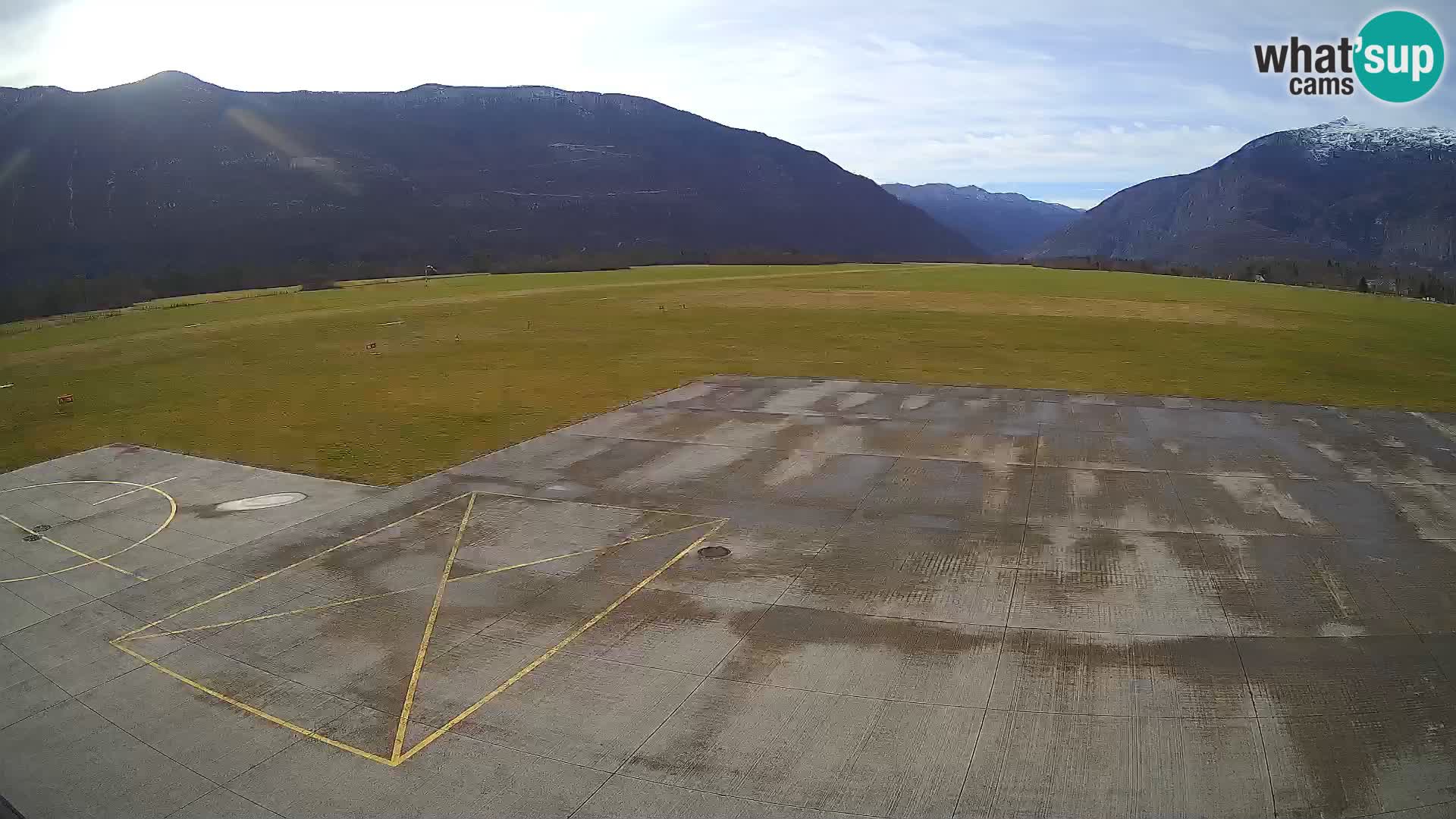 Bovec airport webcam – Skydive Bovec