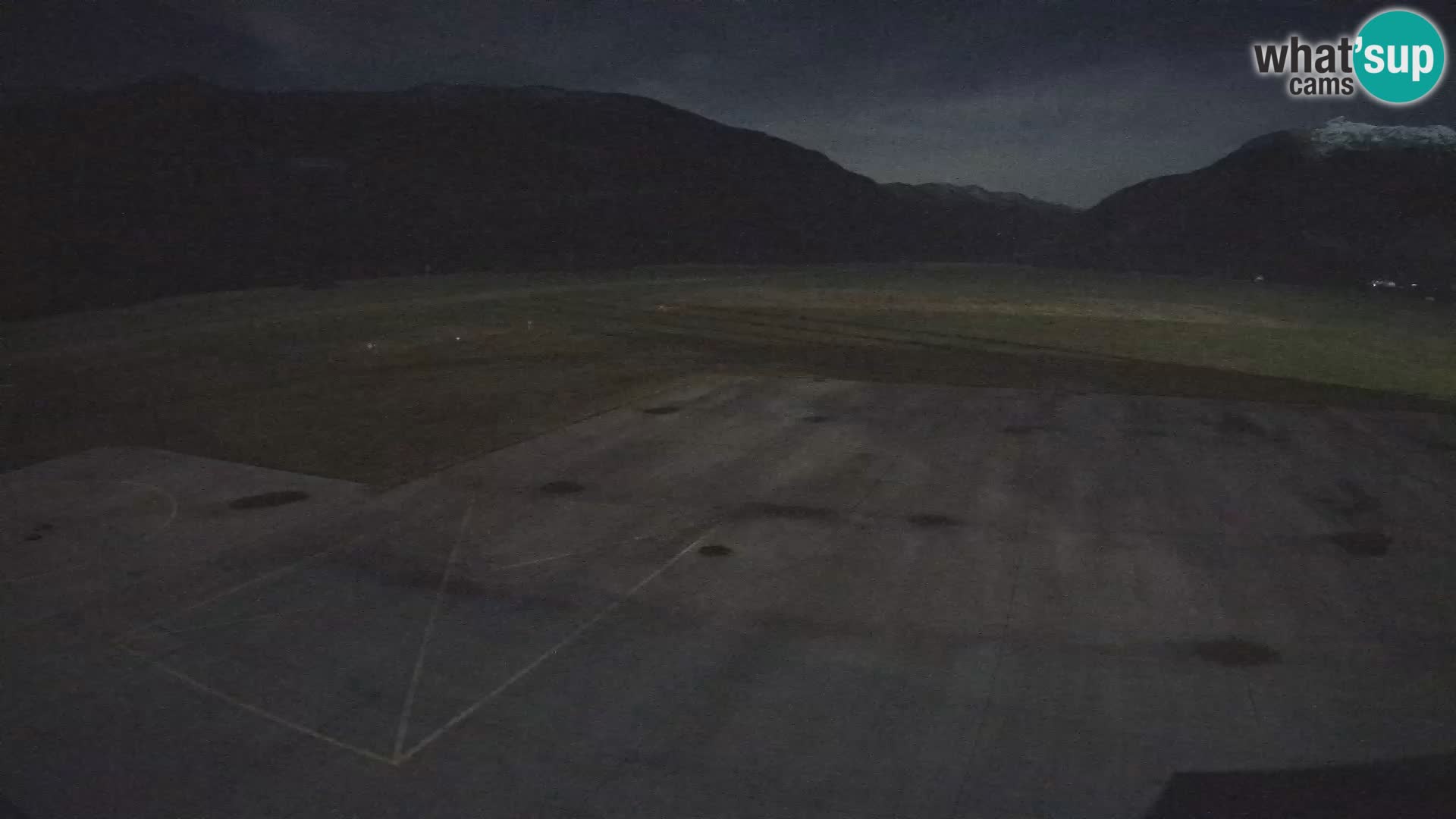 Webcam aereoporto di Bovec (Plezzo) – Vista verso il Kanin