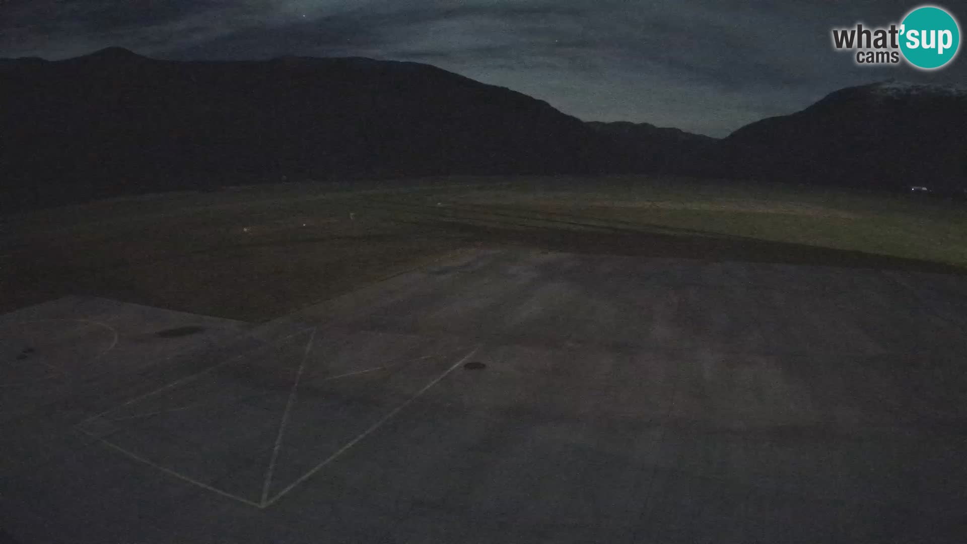 Webcam aereoporto di Bovec (Plezzo) – Vista verso il Kanin