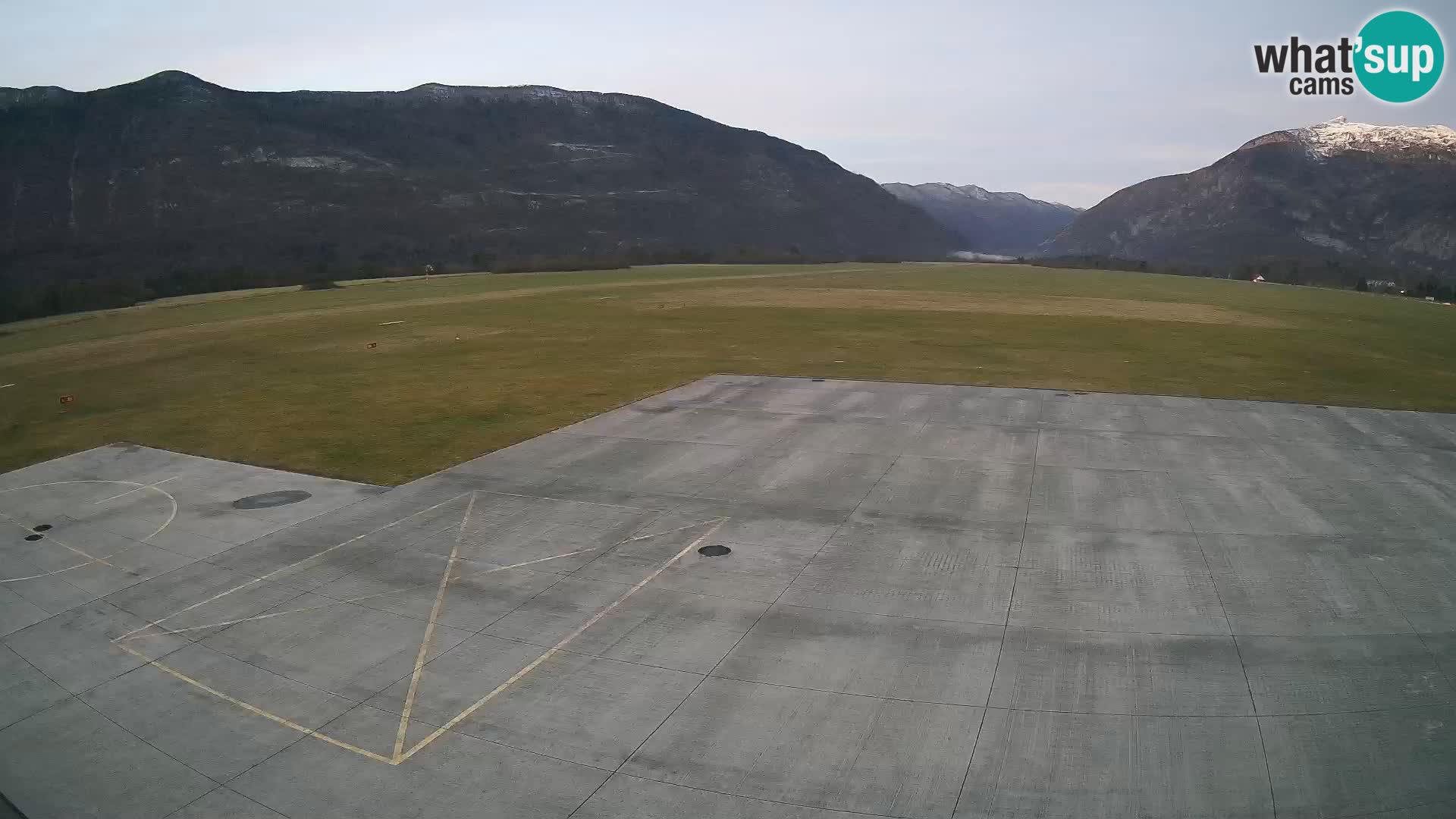 Bovec airport webcam – Skydive Bovec
