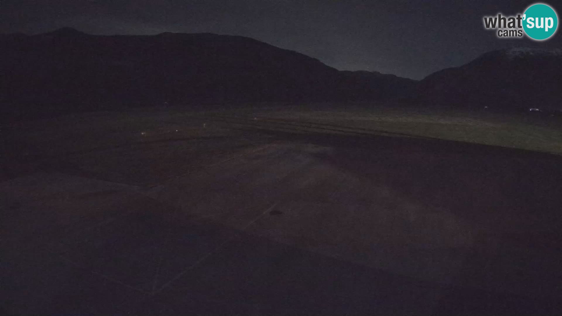 Webcam aereoporto di Bovec (Plezzo) – Vista verso il Kanin