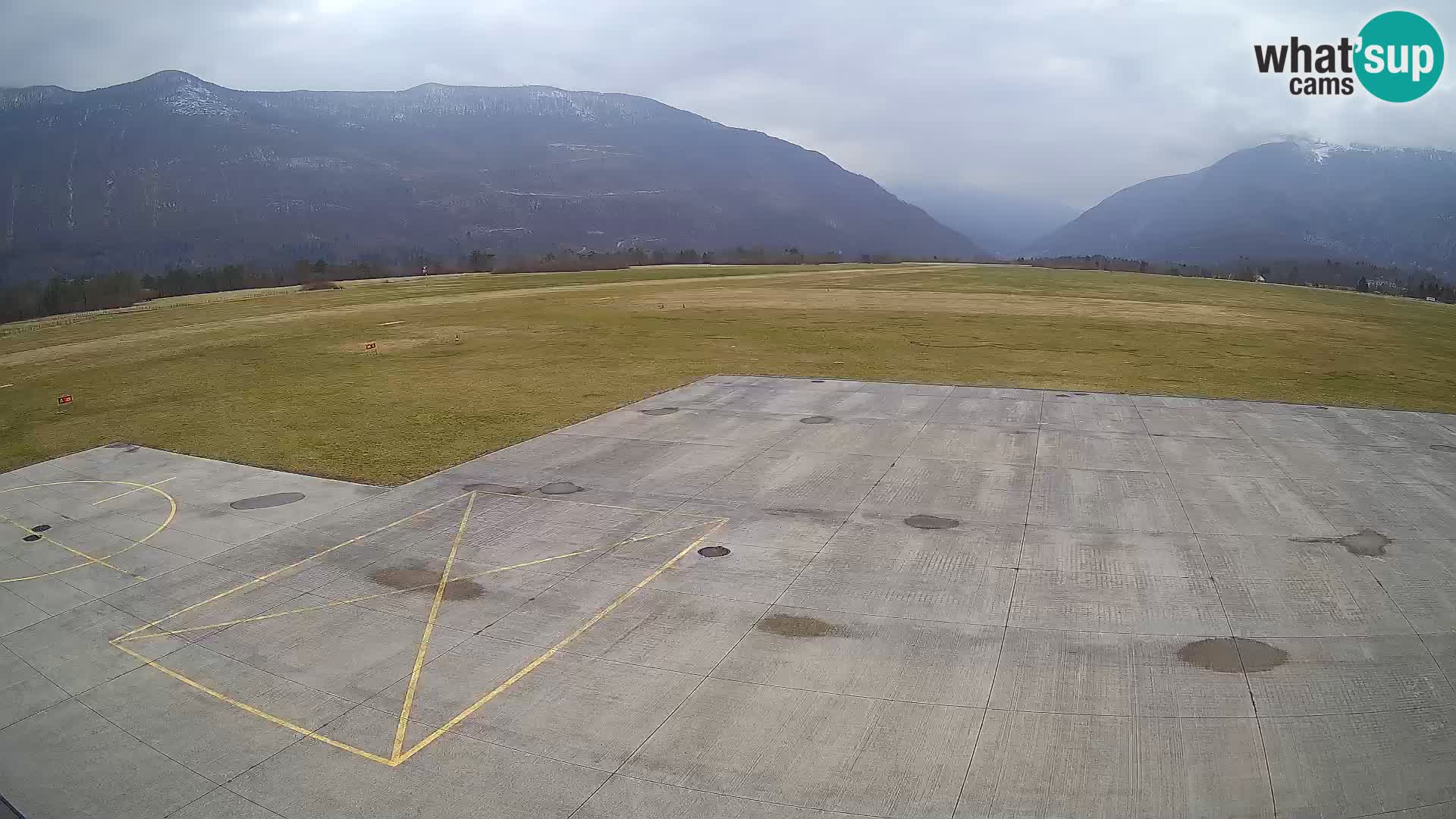 Bovec spletna kamera letališče – Skydive Bovec
