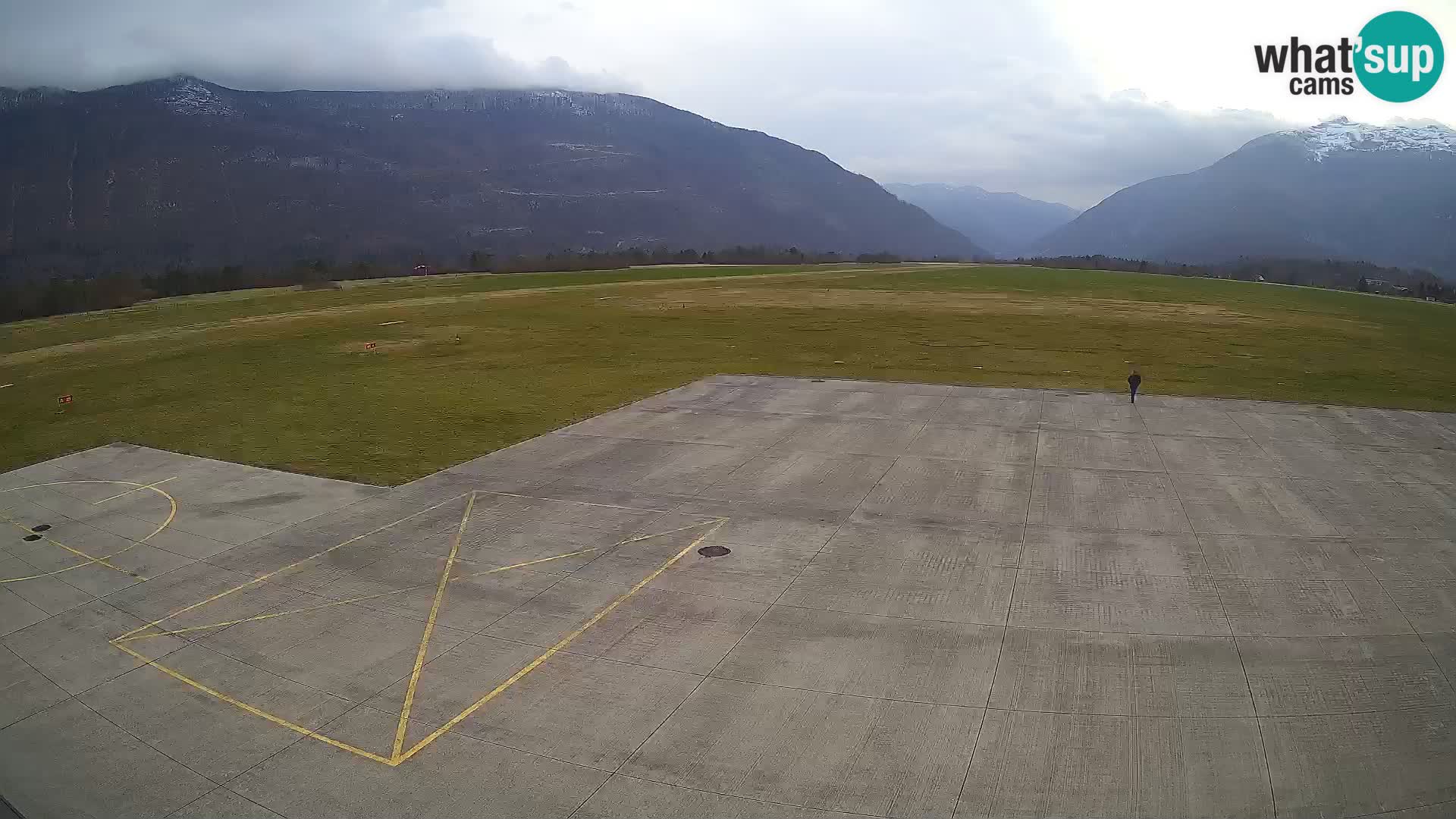 Bovec airport webcam – Skydive Bovec