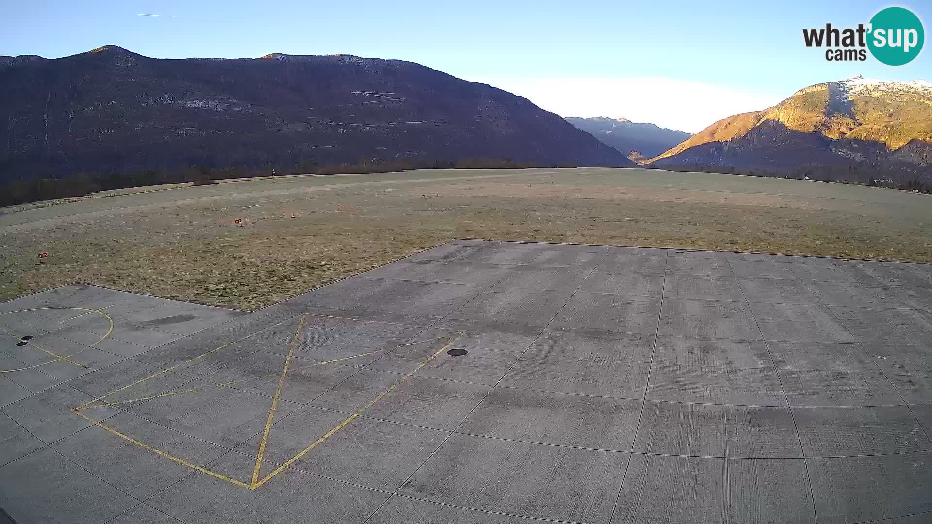 Webcam des Flughafens Bovec – Skydive Bovec