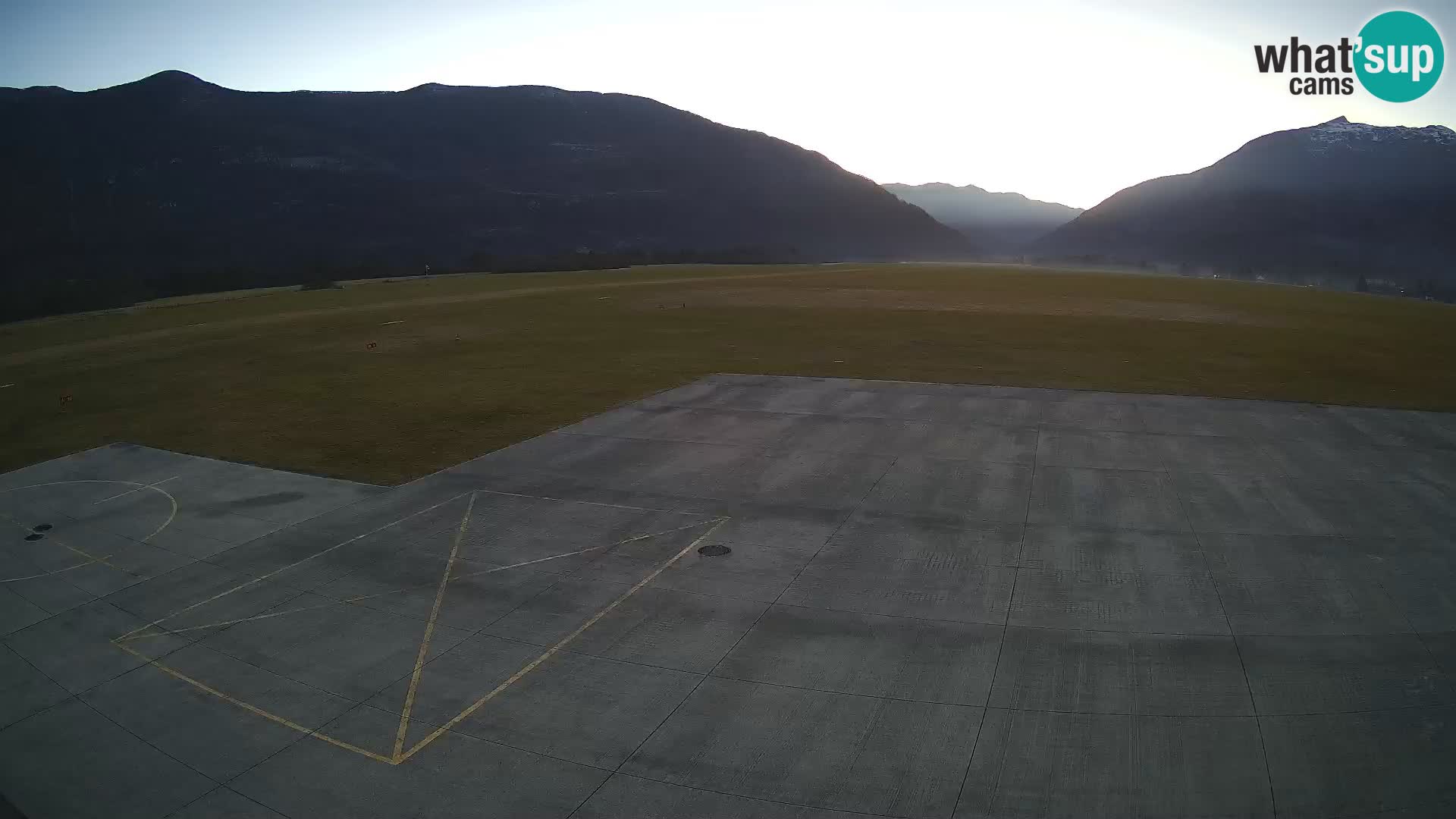 Bovec airport webcam – Skydive Bovec
