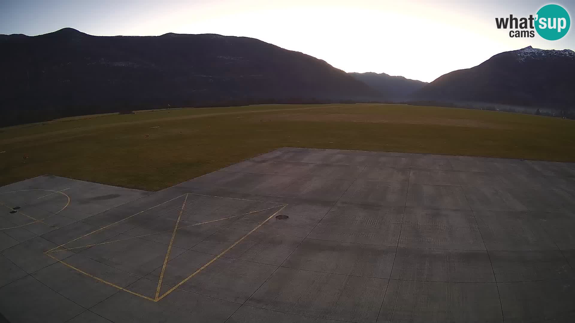 Cámara web del aeropuerto de Bovec – Skydive Bovec