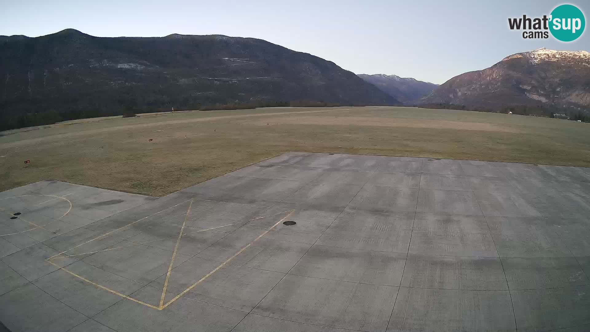 Cámara web del aeropuerto de Bovec – Skydive Bovec