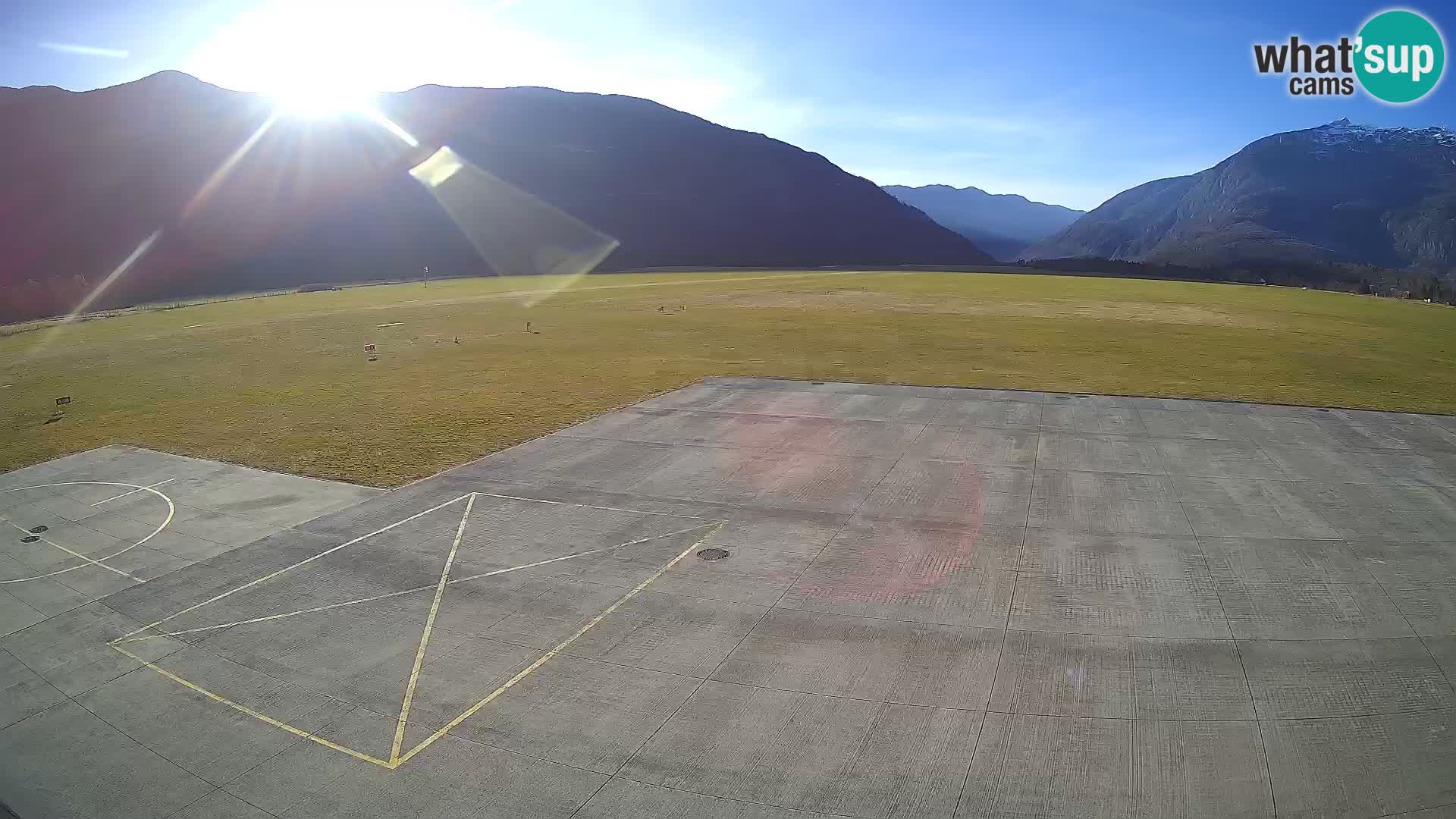 Cámara web del aeropuerto de Bovec – Skydive Bovec