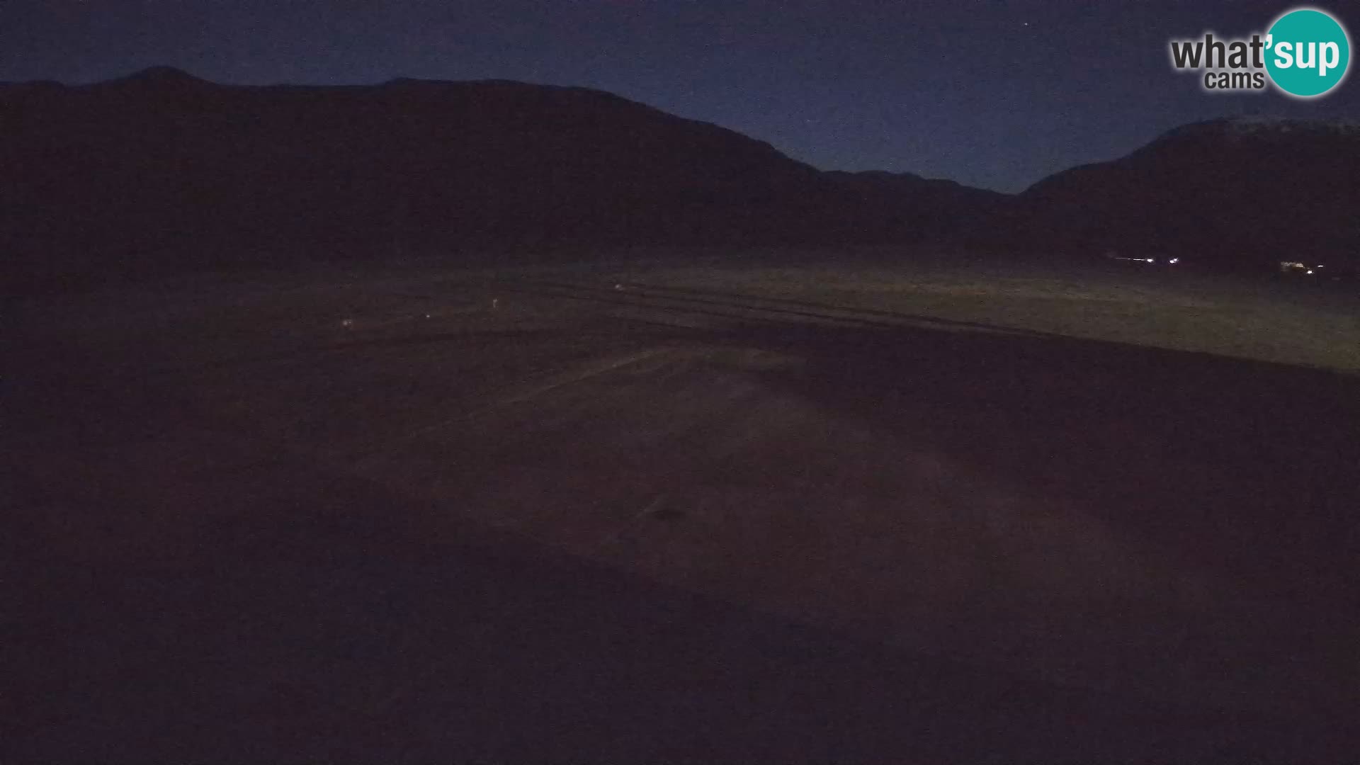 Bovec spletna kamera letališče – Skydive Bovec