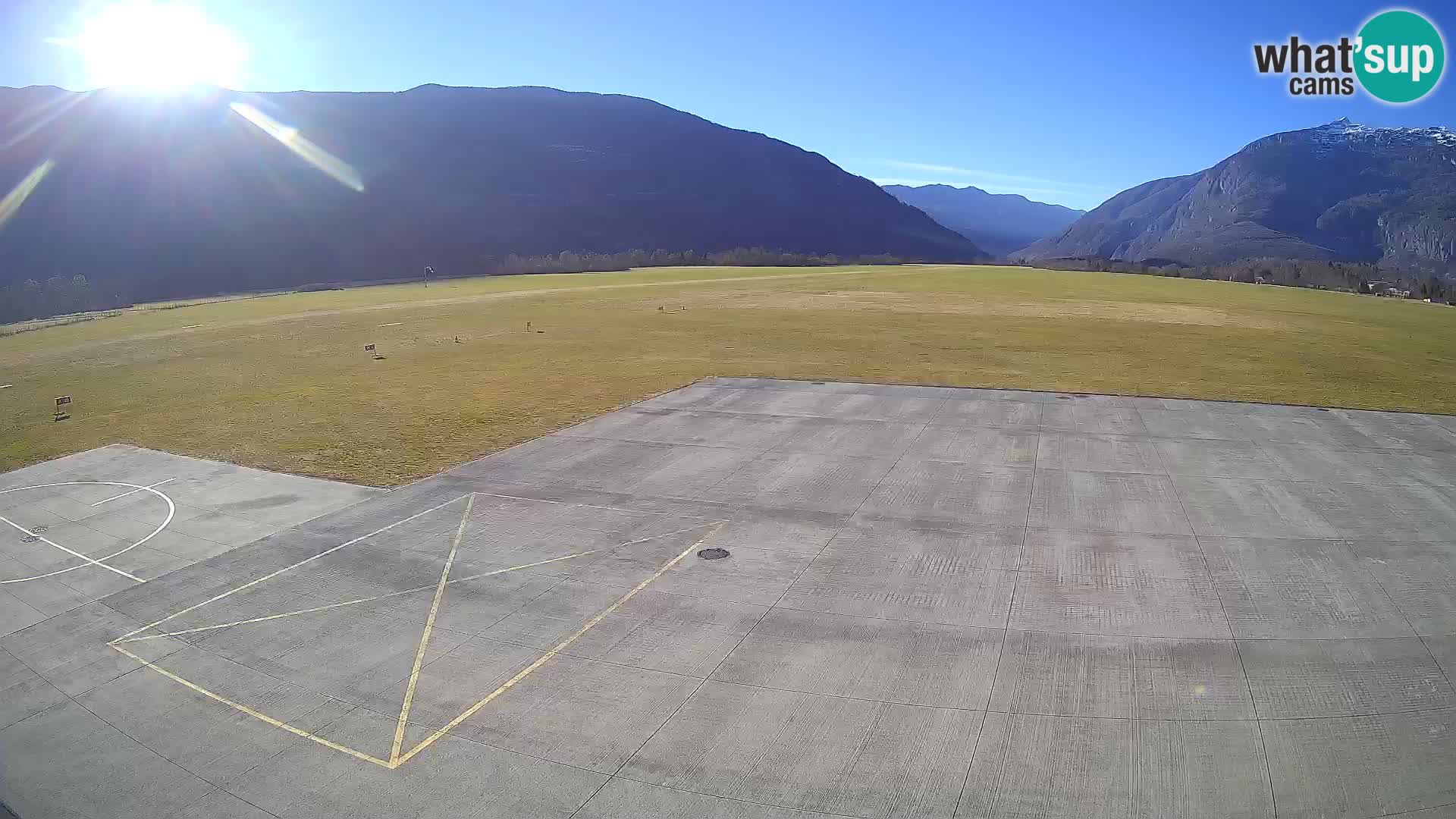 Webcam des Flughafens Bovec – Skydive Bovec