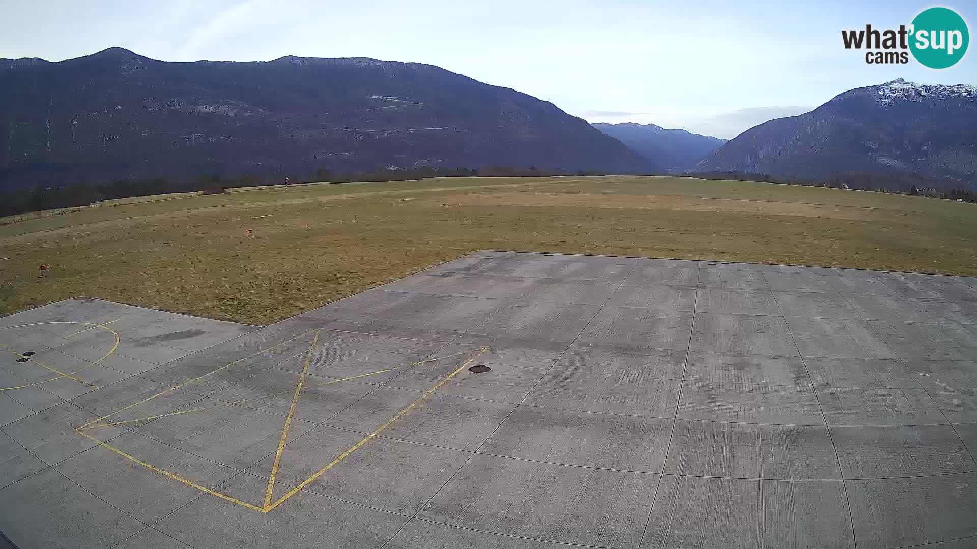 Bovec airport webcam – Skydive Bovec