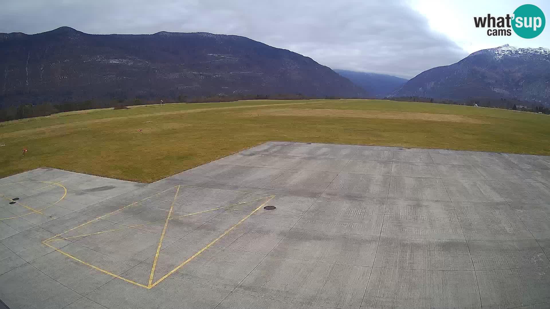 Bovec airport webcam – Skydive Bovec