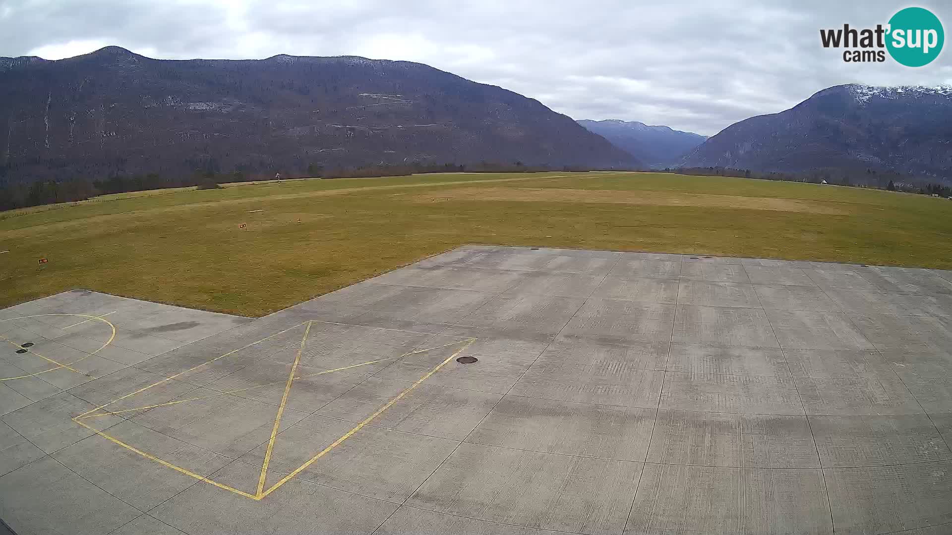 Bovec airport webcam – Skydive Bovec