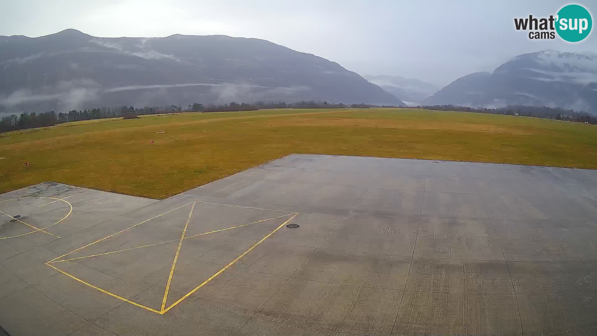 Bovec airport webcam – Skydive Bovec