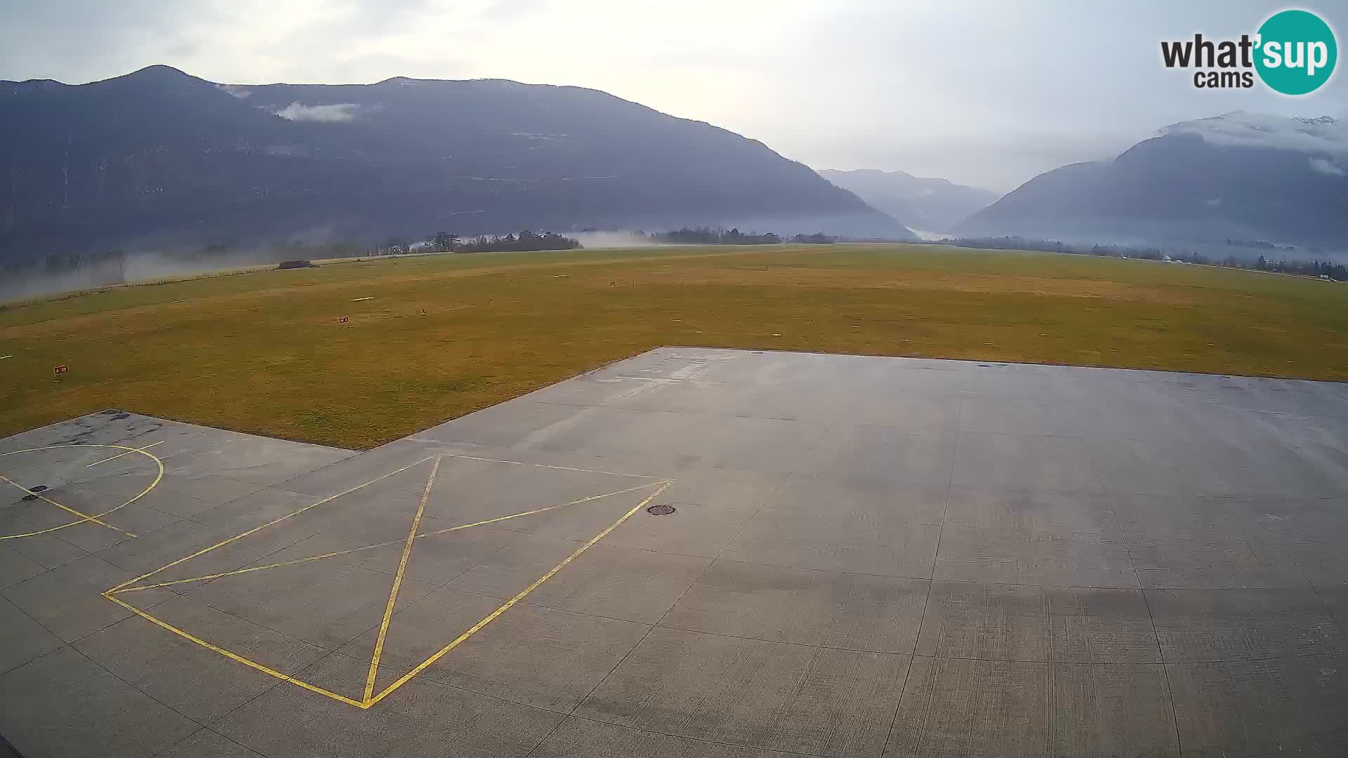 Bovec spletna kamera letališče – Skydive Bovec