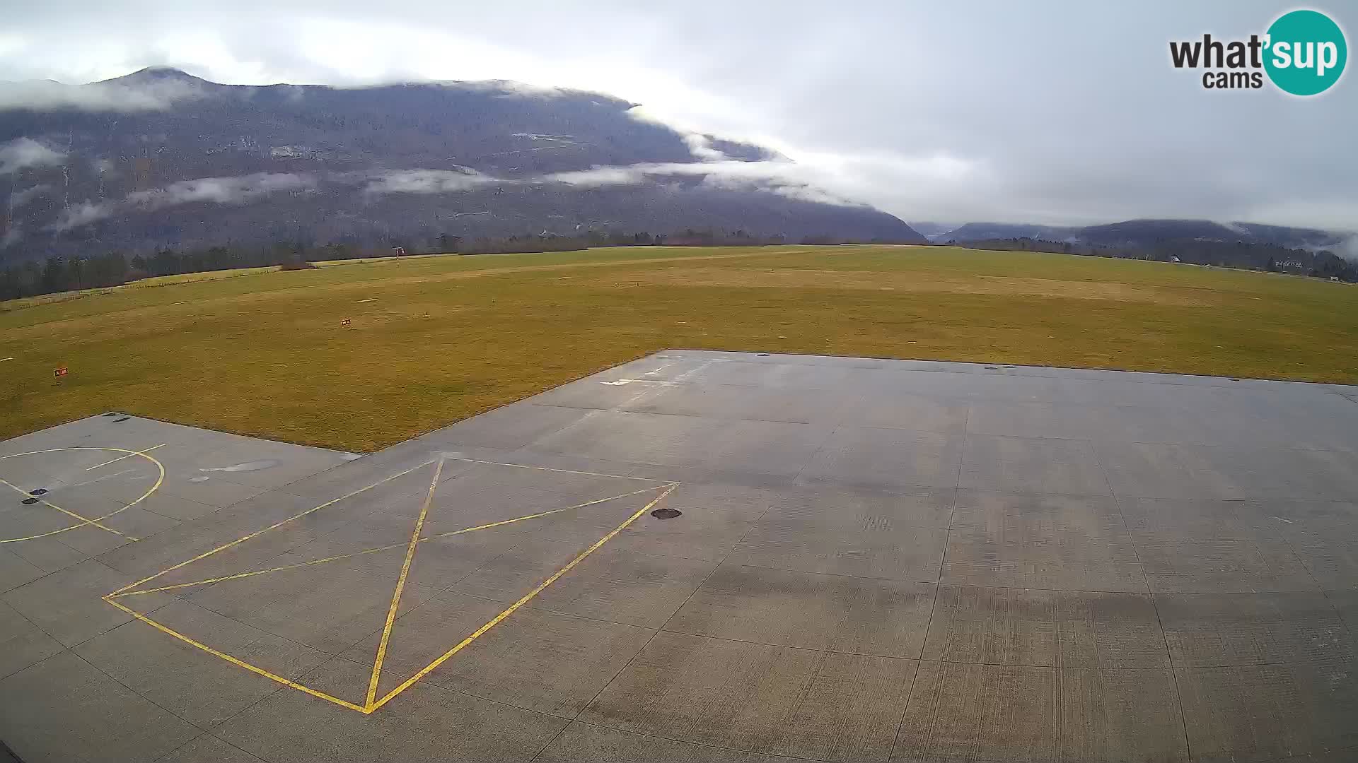 Bovec airport webcam – Skydive Bovec