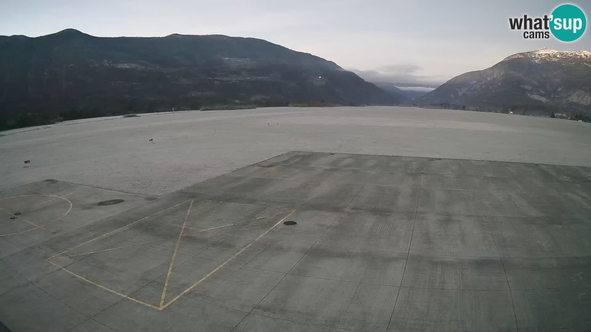 Bovec airport webcam – Skydive Bovec