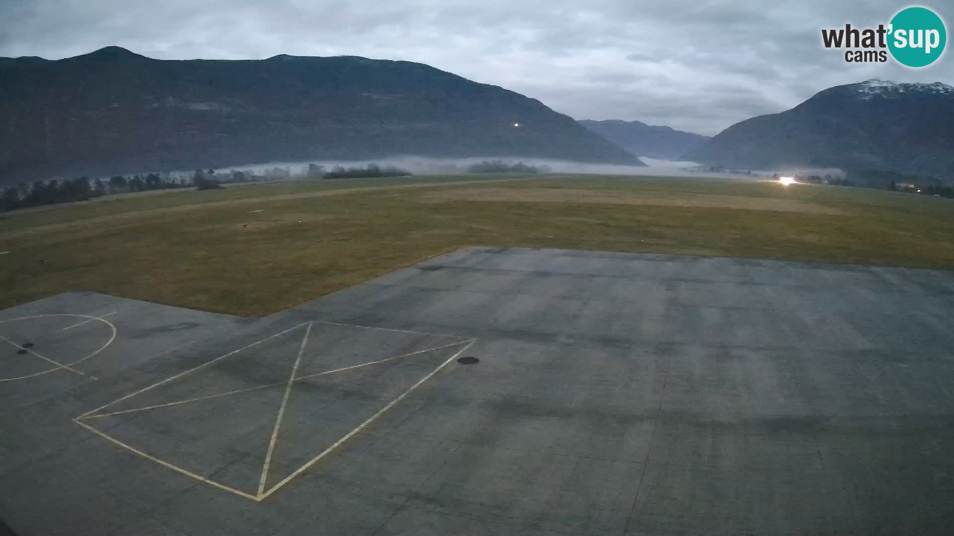 Bovec spletna kamera letališče – Skydive Bovec