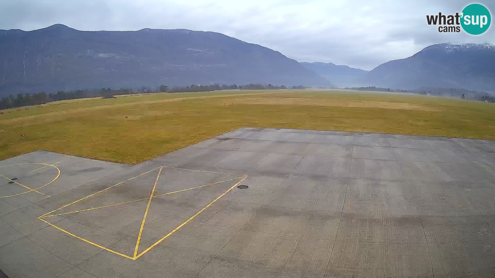Bovec spletna kamera letališče – Skydive Bovec