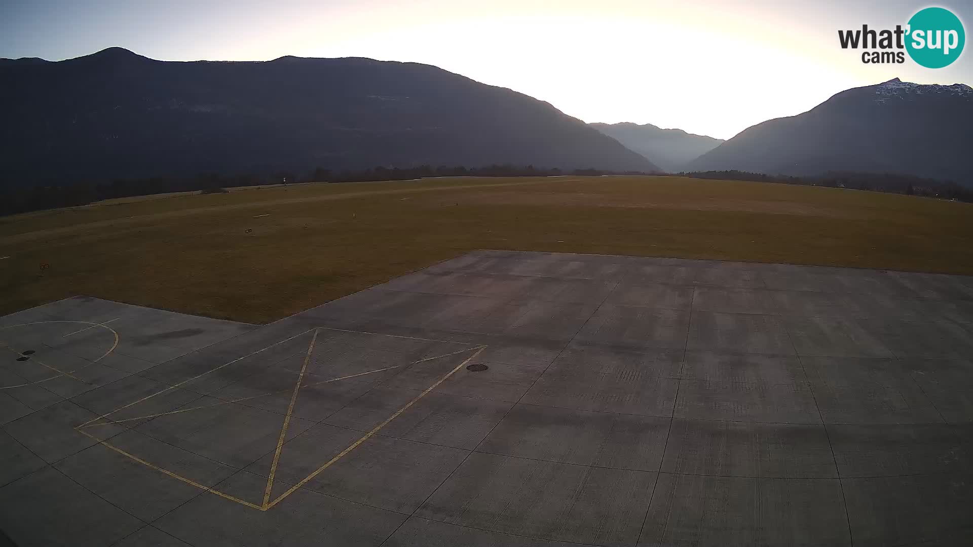Bovec airport webcam – Skydive Bovec