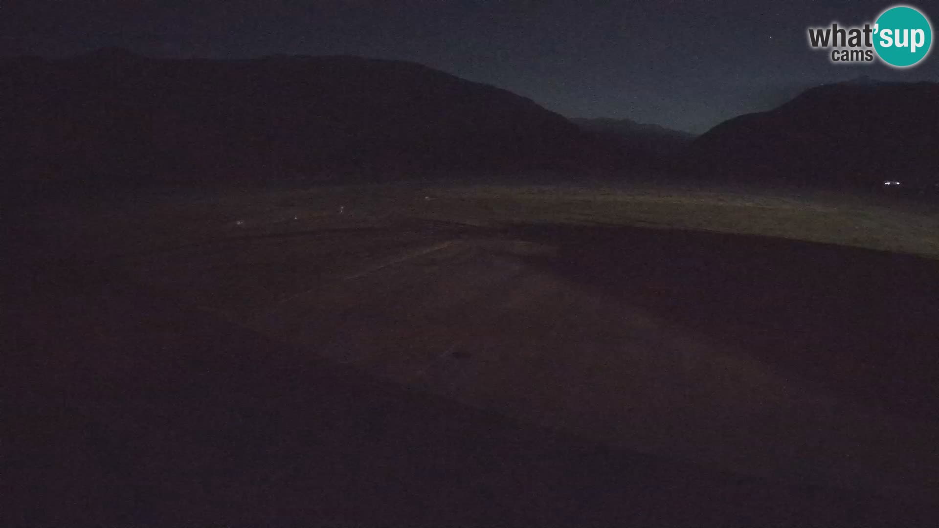 Webcam aereoporto di Bovec (Plezzo) – Vista verso il Kanin