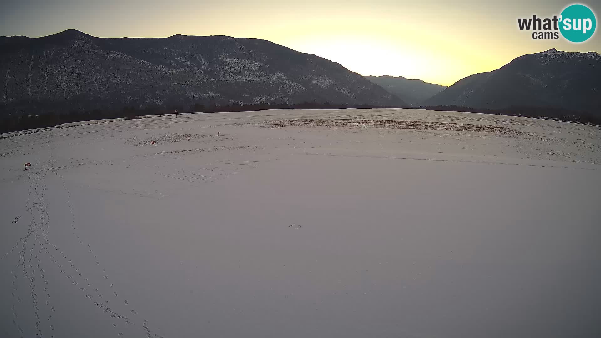 Webcam des Flughafens Bovec – Skydive Bovec