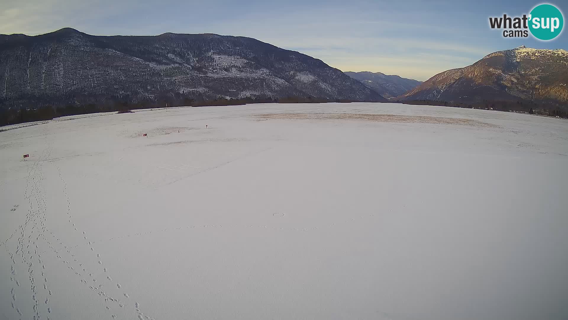Web kamera zračne luke Bovec – Skydive Bovec