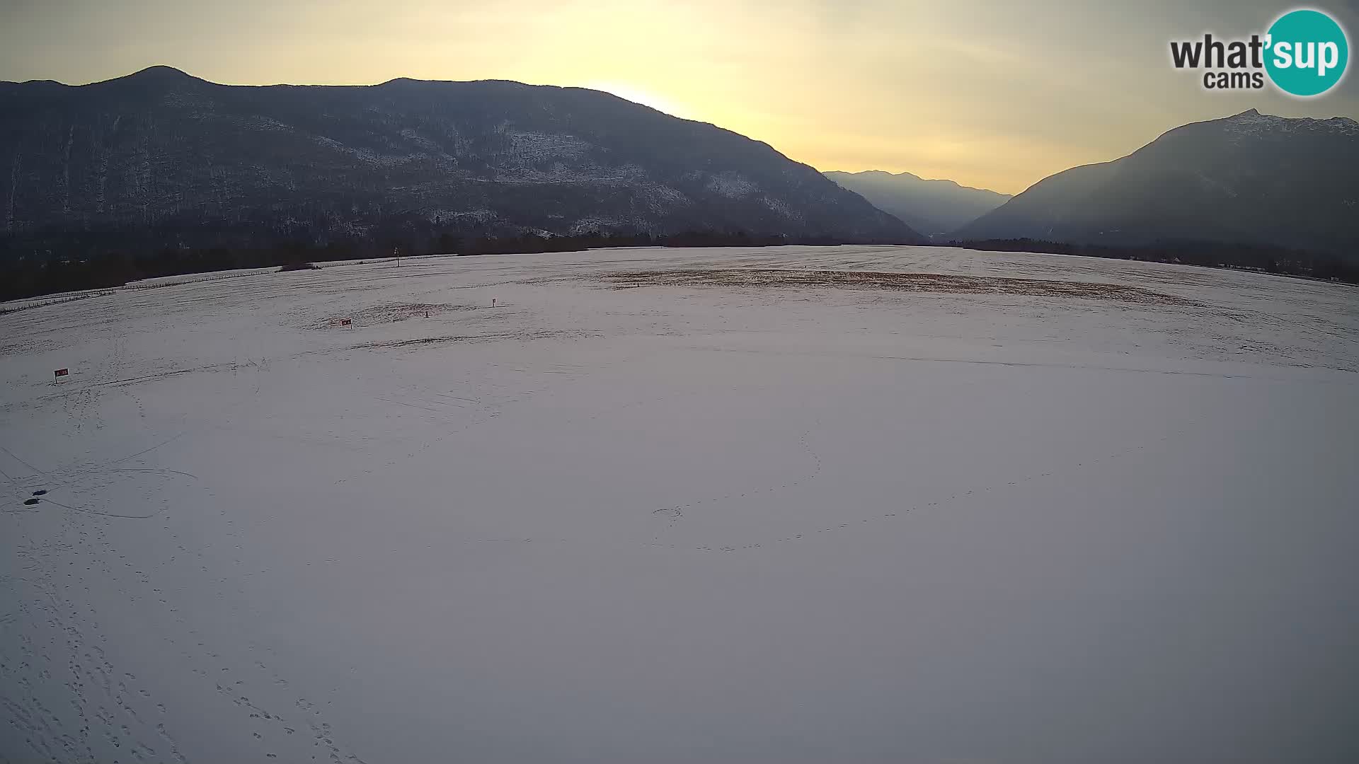 Bovec airport webcam – Skydive Bovec