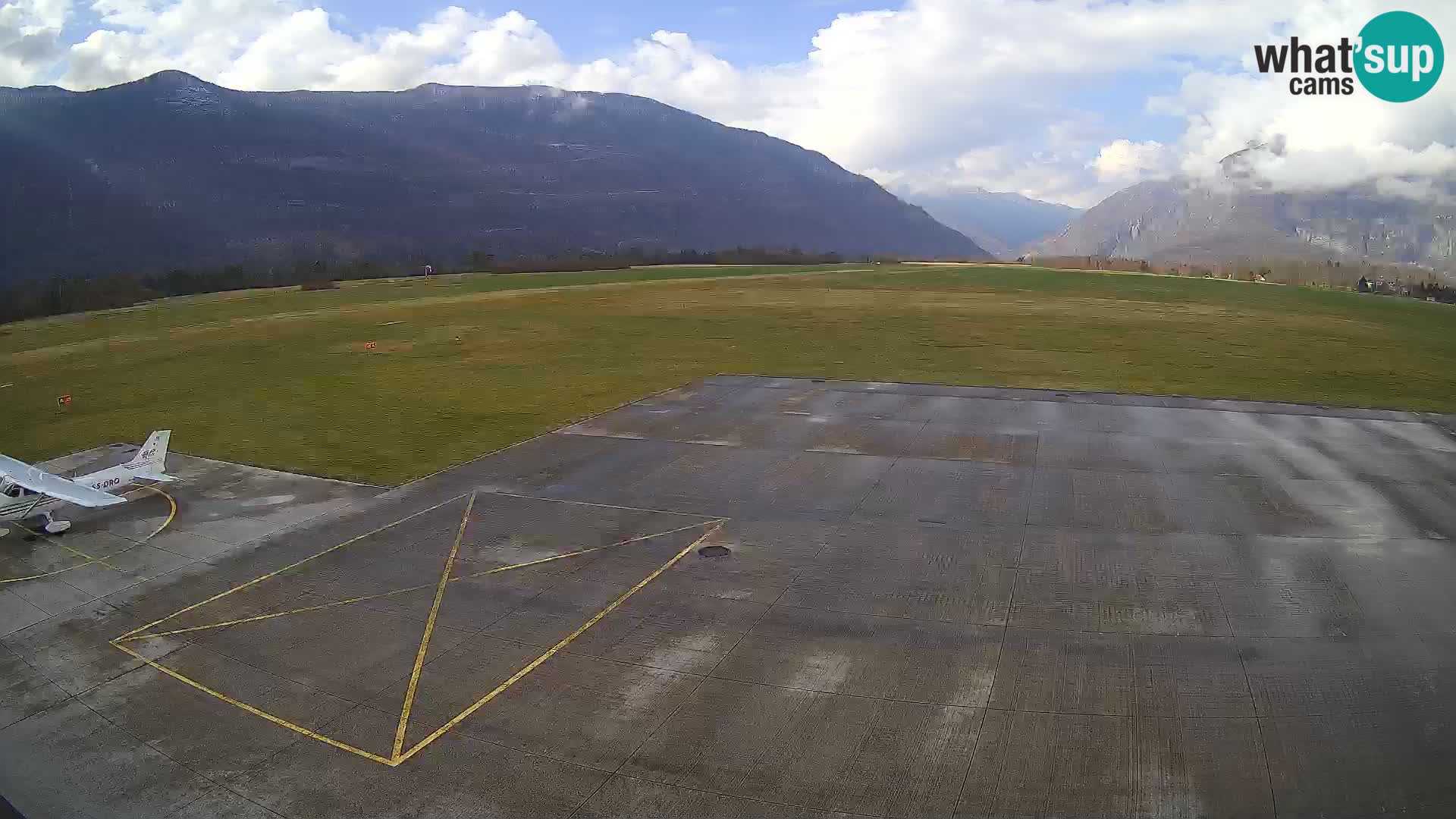 Bovec spletna kamera letališče – Skydive Bovec