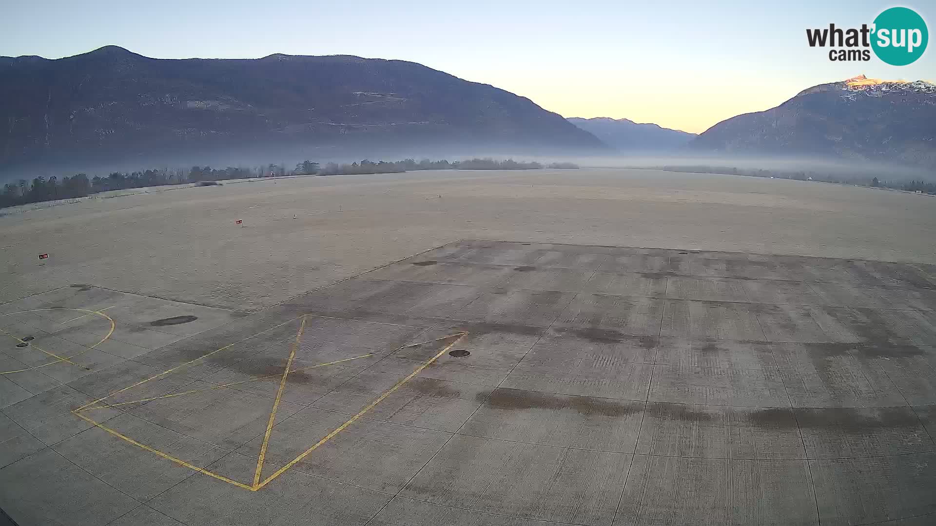 Bovec airport webcam – Skydive Bovec
