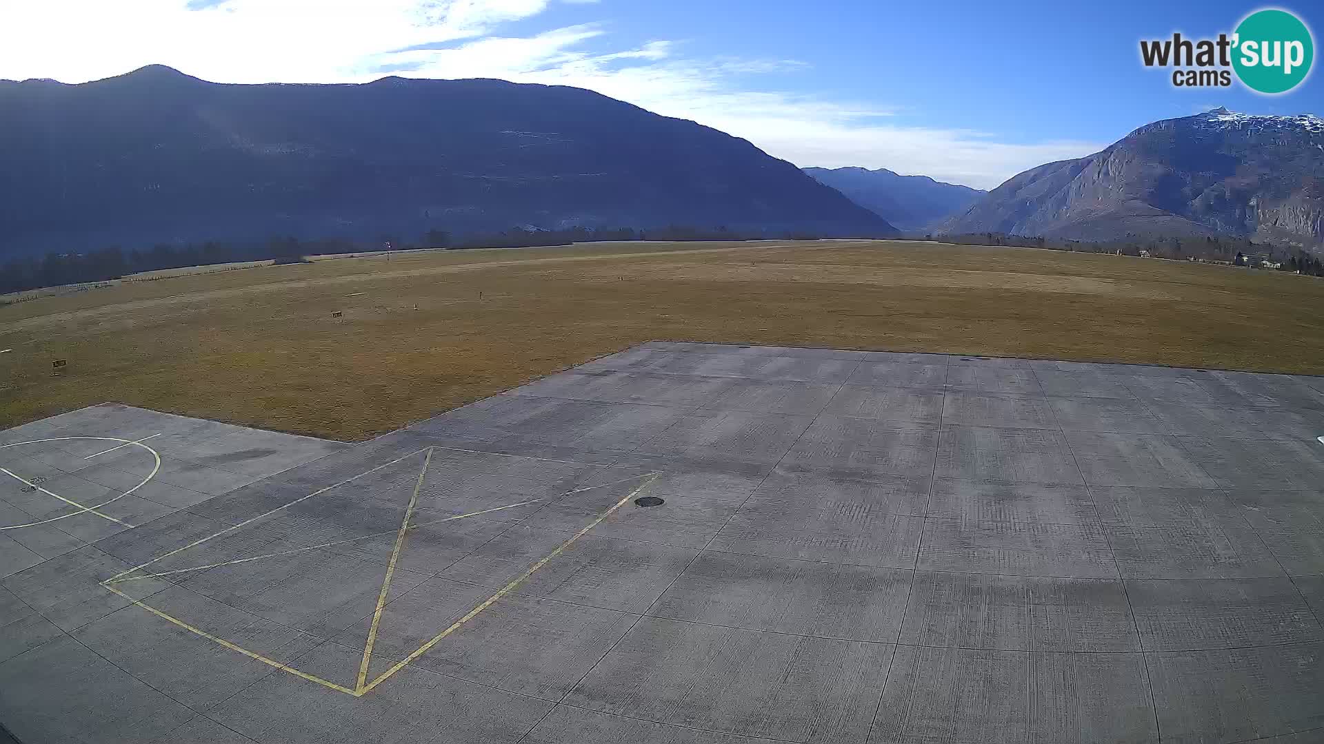 Bovec airport webcam – Skydive Bovec