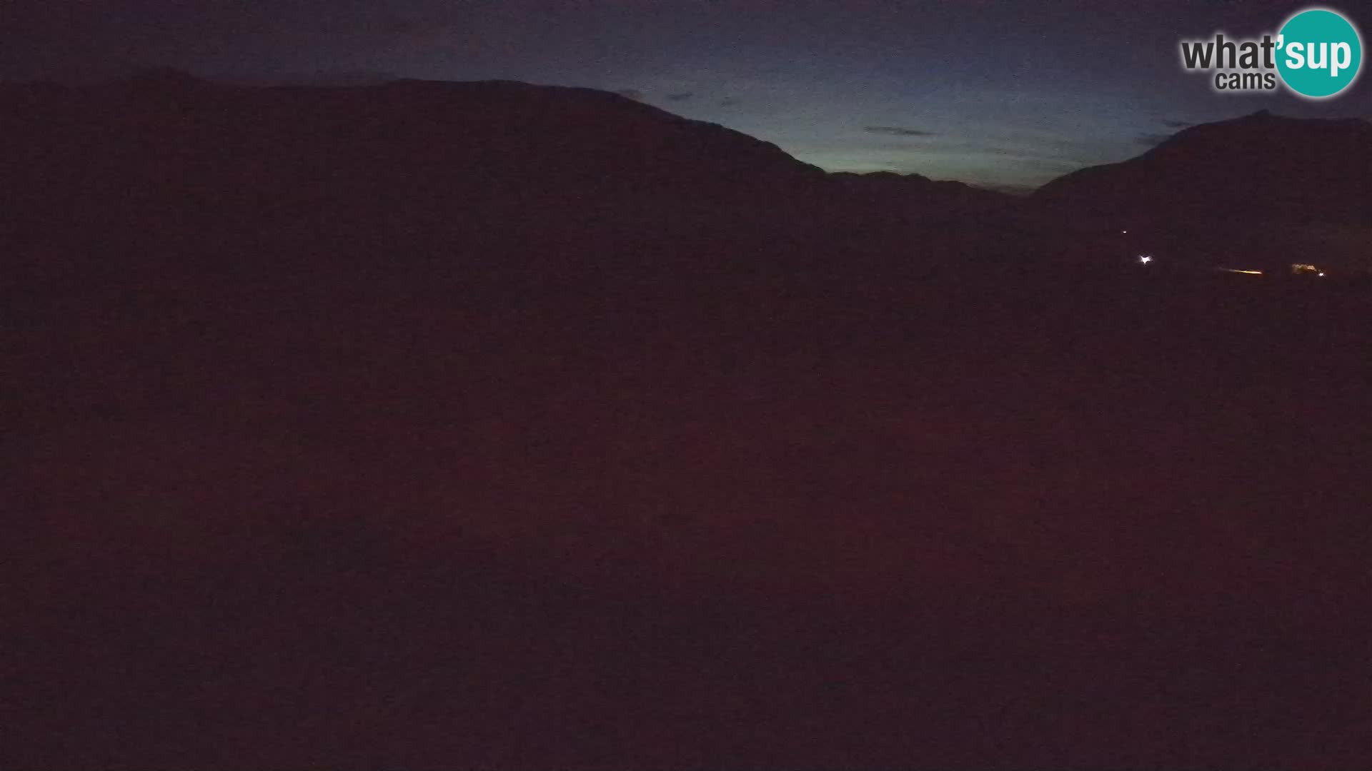 Webcam aereoporto di Bovec (Plezzo) – Vista verso il Kanin