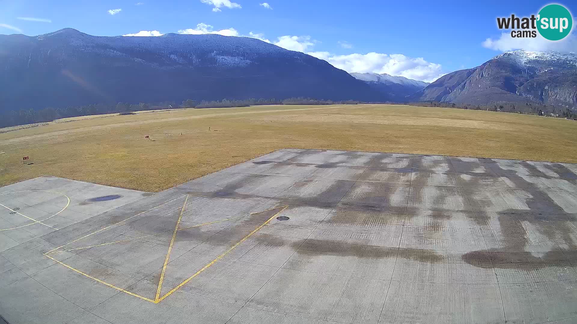 Bovec spletna kamera letališče – Skydive Bovec