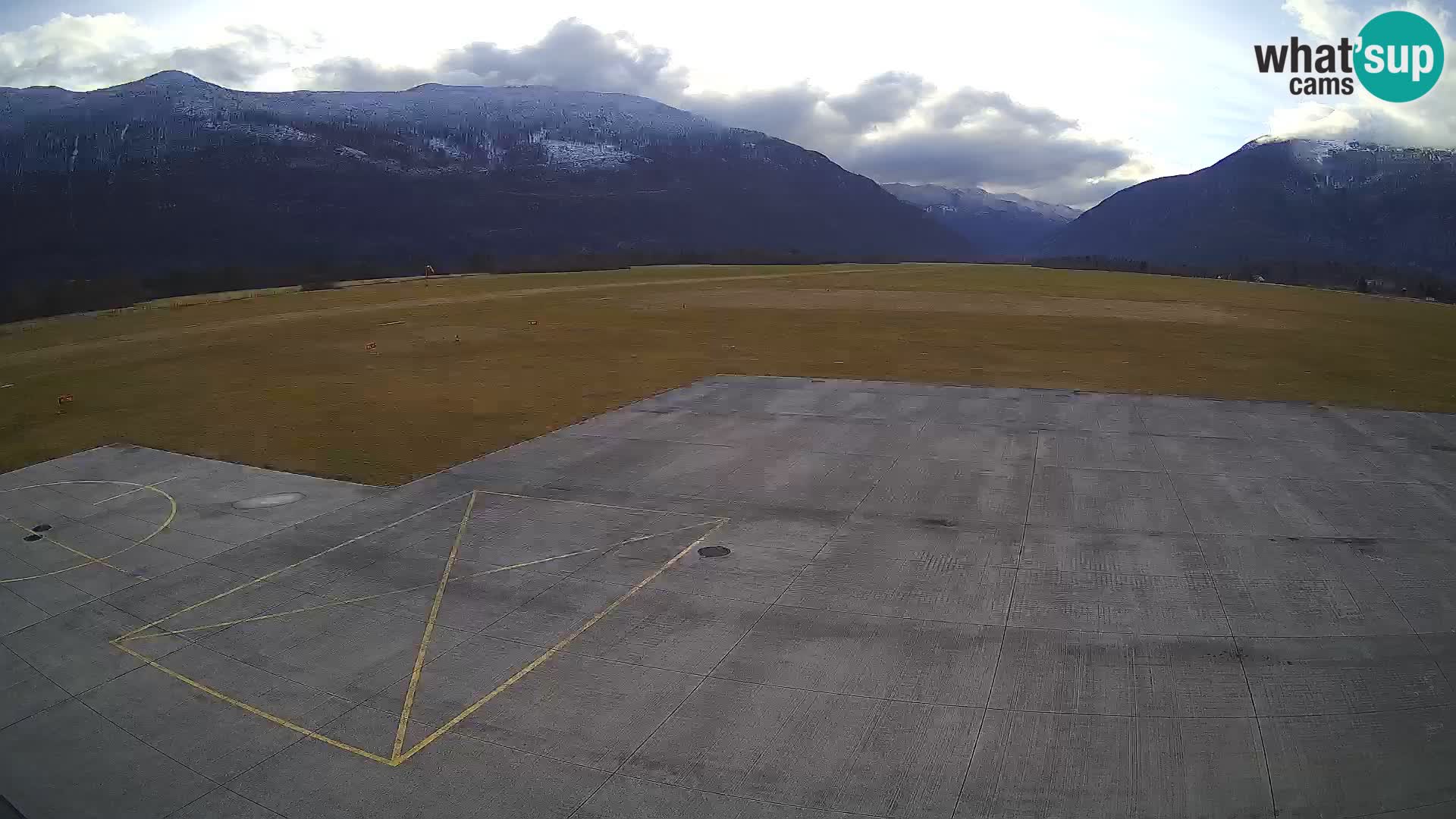 Cámara web del aeropuerto de Bovec – Skydive Bovec