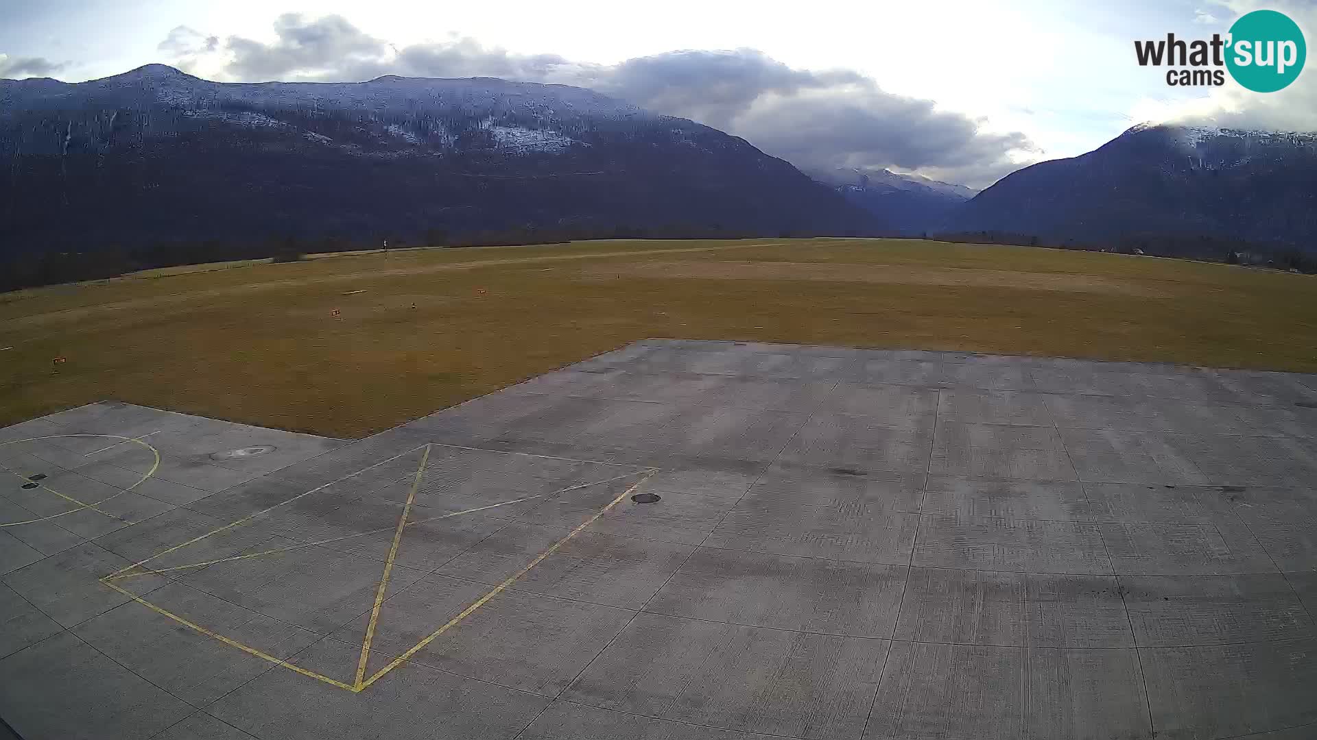 Bovec airport webcam – Skydive Bovec