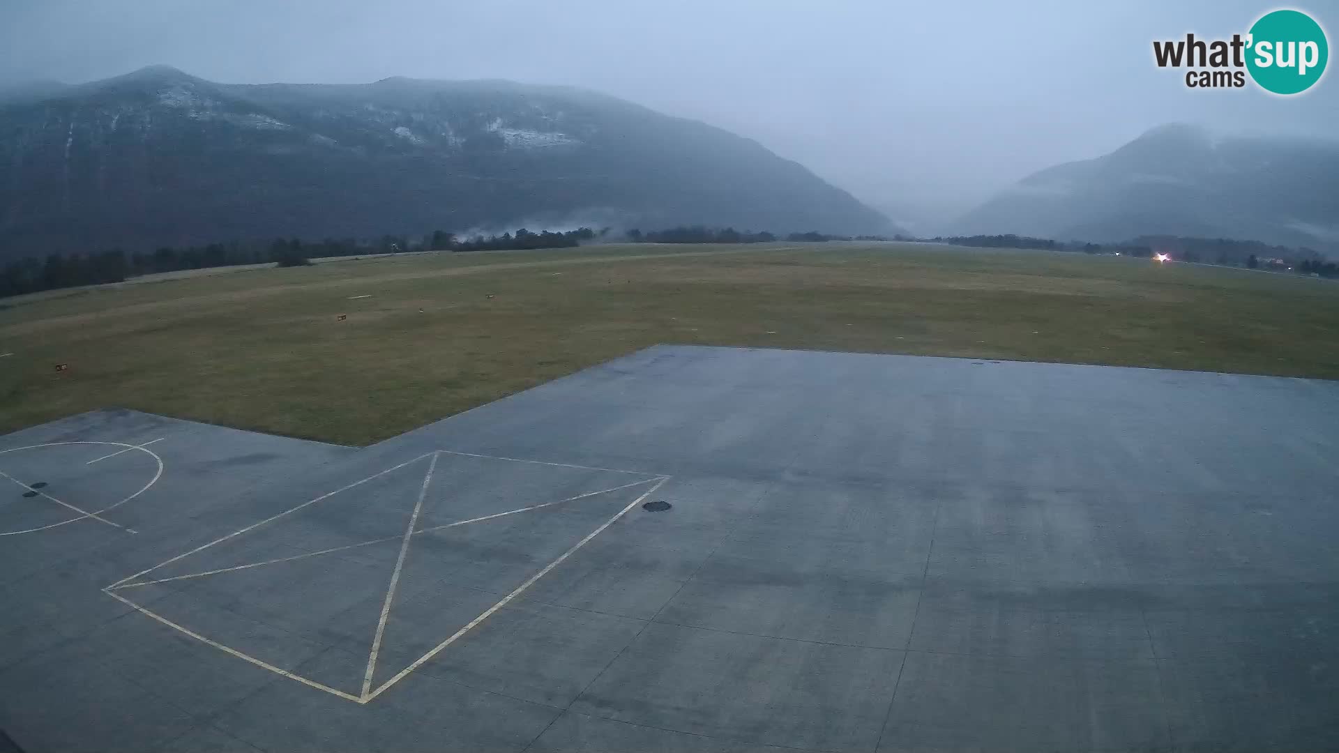 Cámara web del aeropuerto de Bovec – Skydive Bovec
