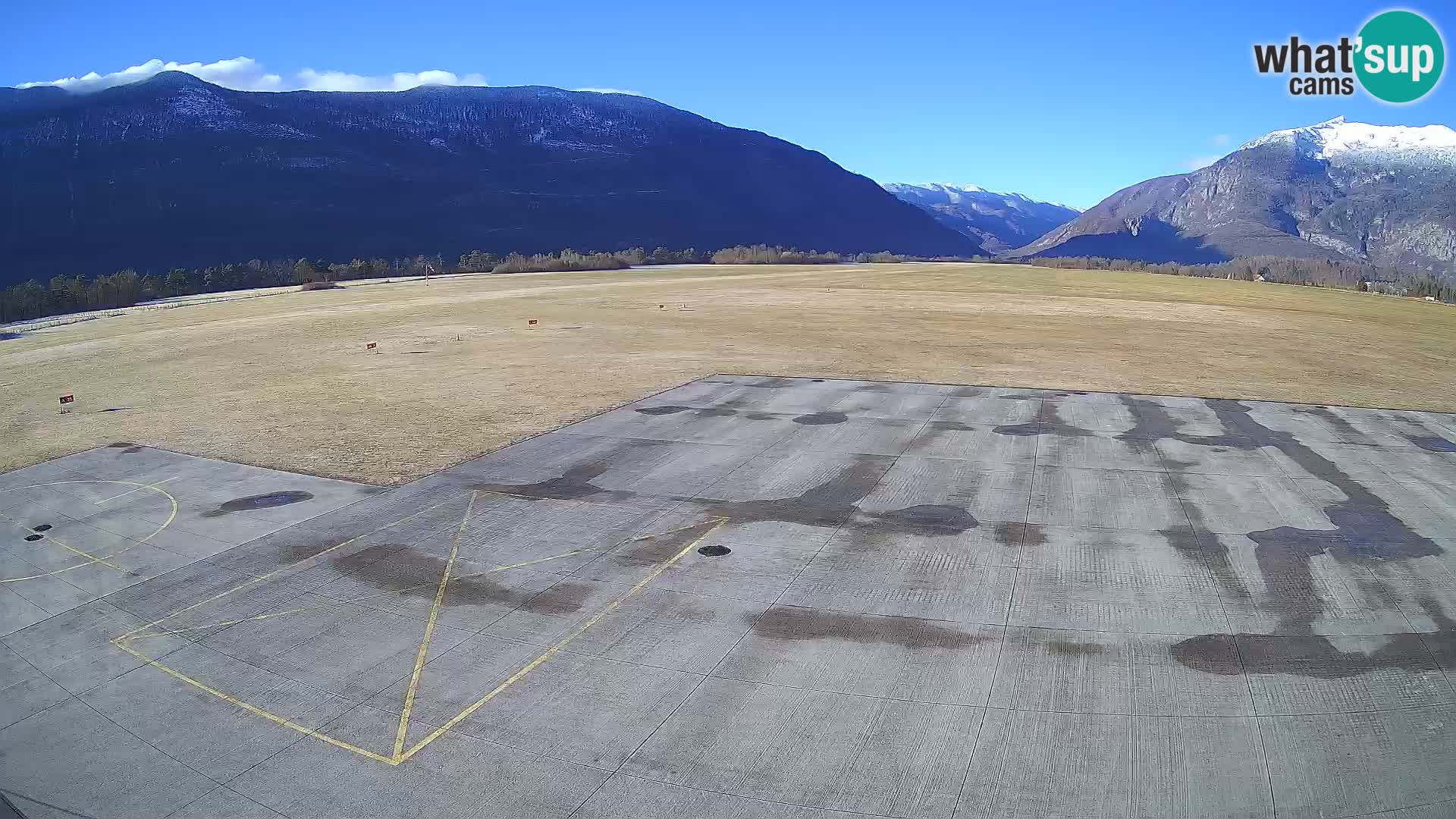 Bovec spletna kamera letališče – Skydive Bovec