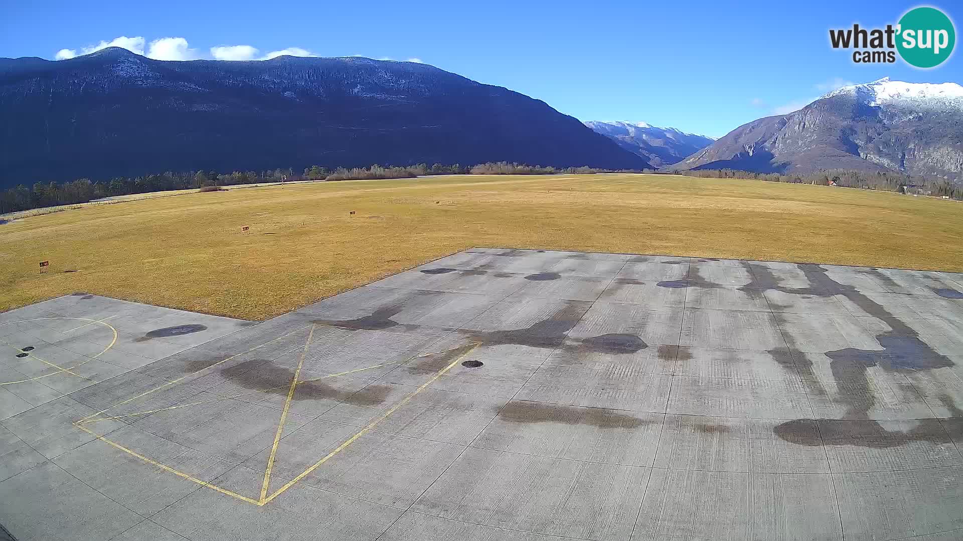 Bovec airport webcam – Skydive Bovec