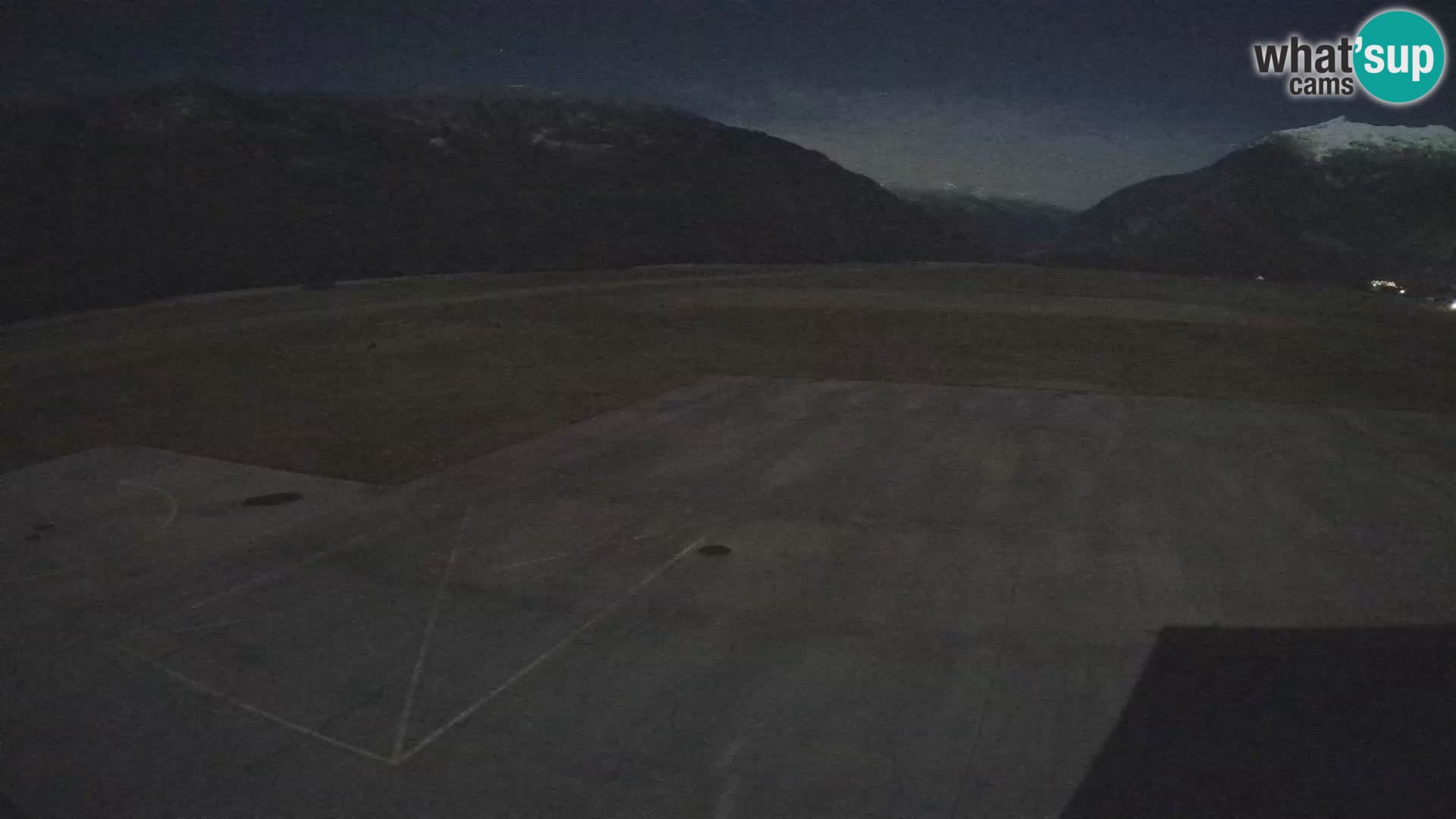 Bovec spletna kamera letališče – Skydive Bovec