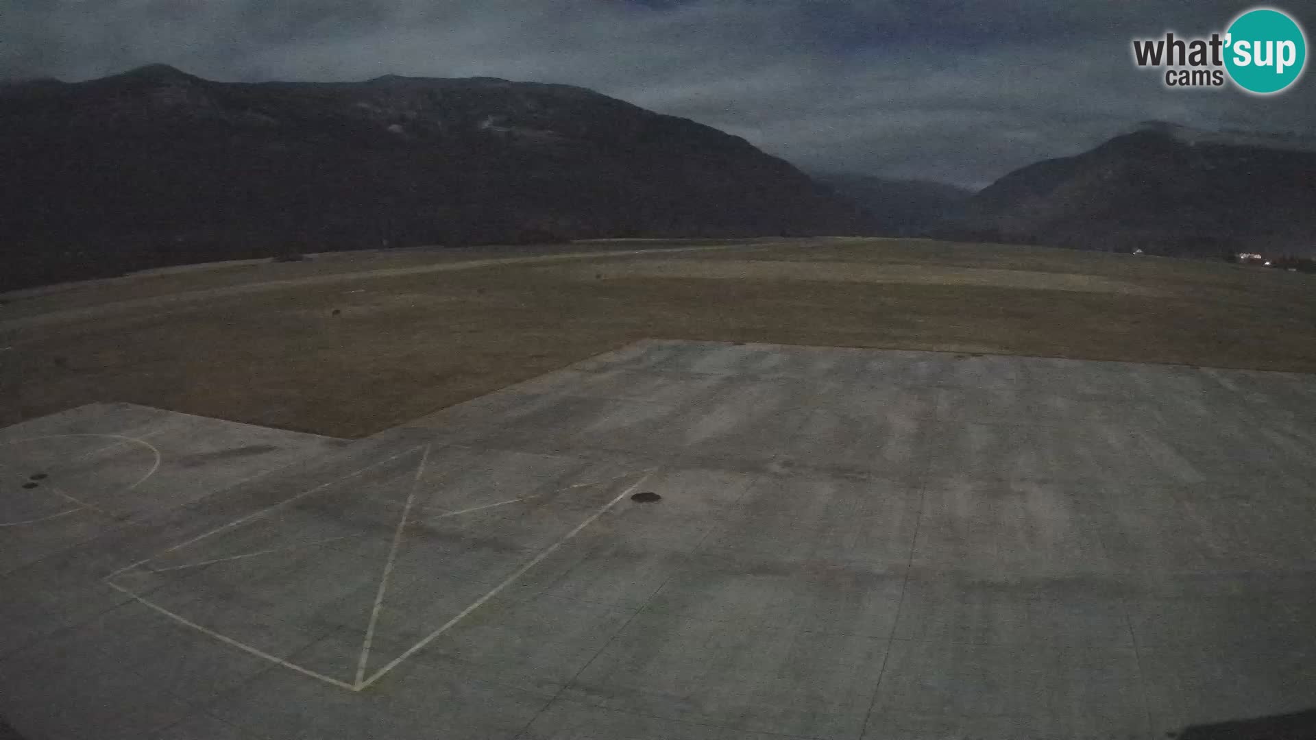 Bovec spletna kamera letališče – Skydive Bovec