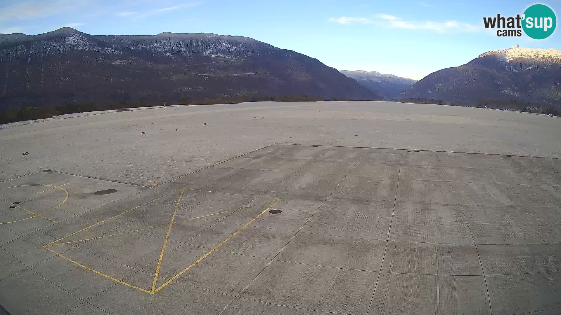 Web kamera zračne luke Bovec – Skydive Bovec